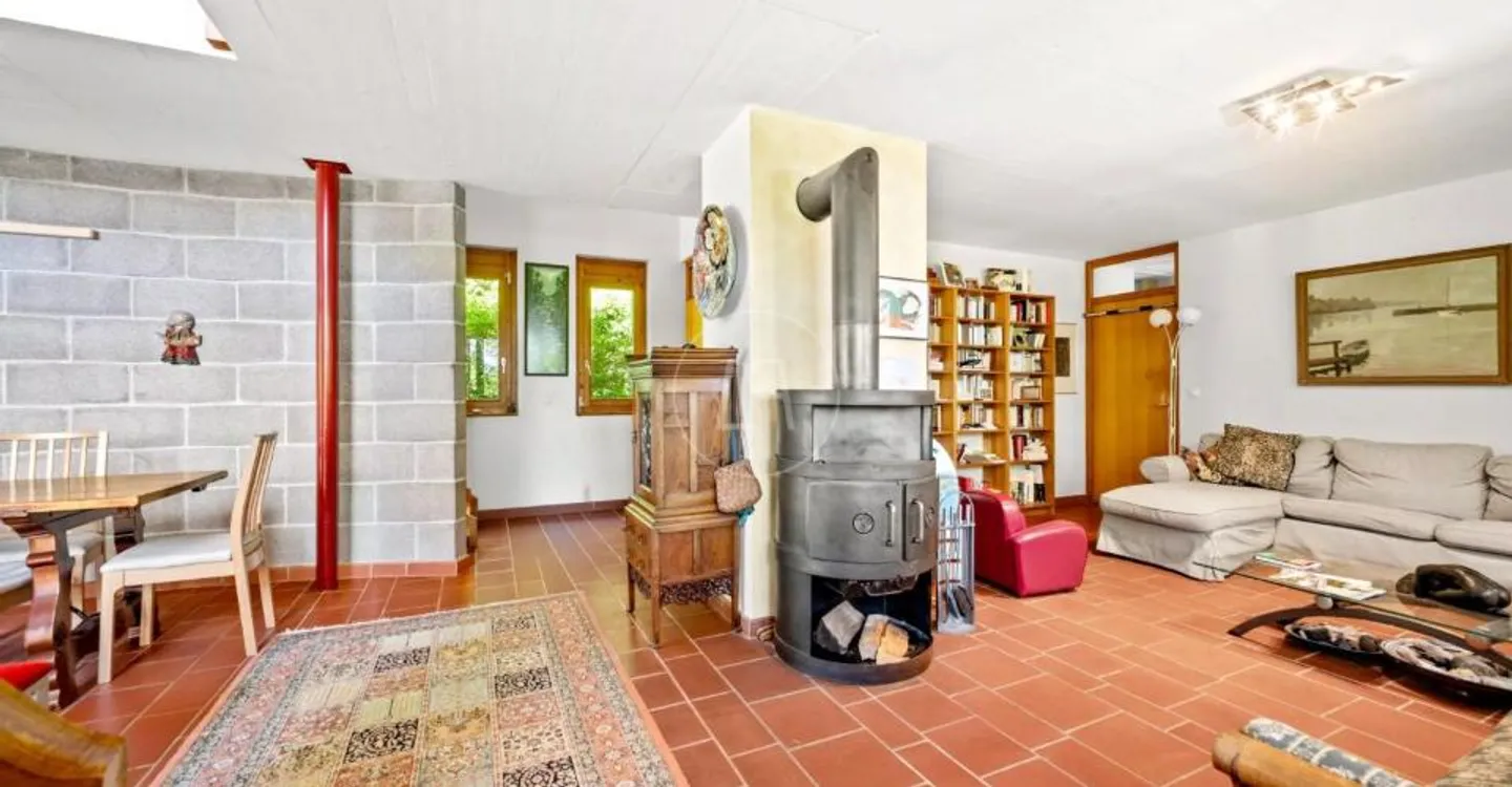 Beautiful family home with pool near Rolle - Photo 7 of 11