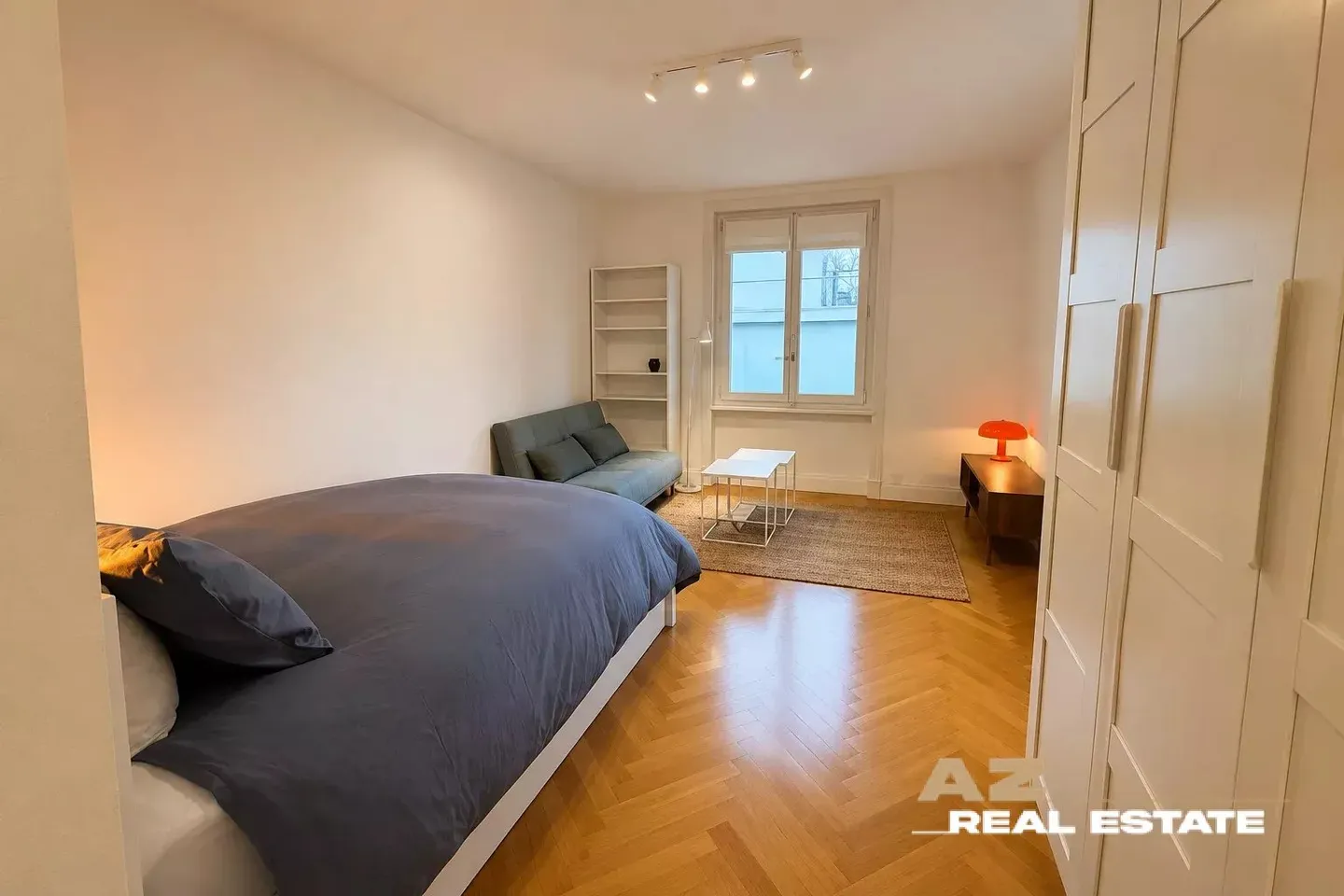 Charming Studio with Lake View - Photo 5 of 13