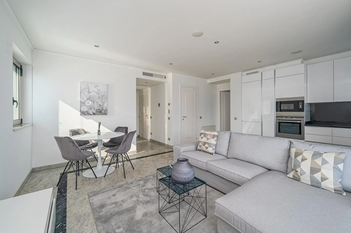 Appartamento Stupendo con Vista Lago - Foto 3 di 9