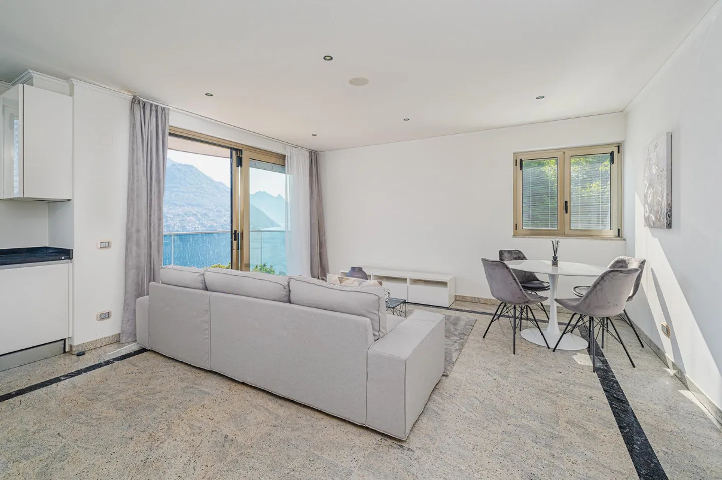 Appartamento Stupendo con Vista Lago - Foto 4 di 9