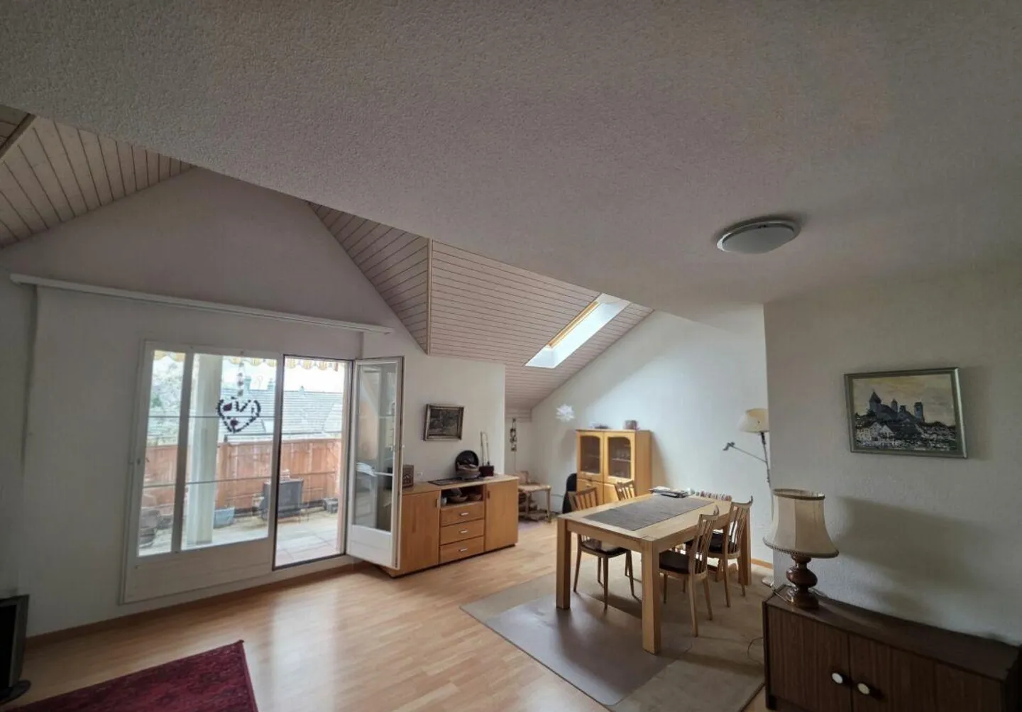 Grosszügige 3.5-Zimmer Wohnung - Foto 3 von 17