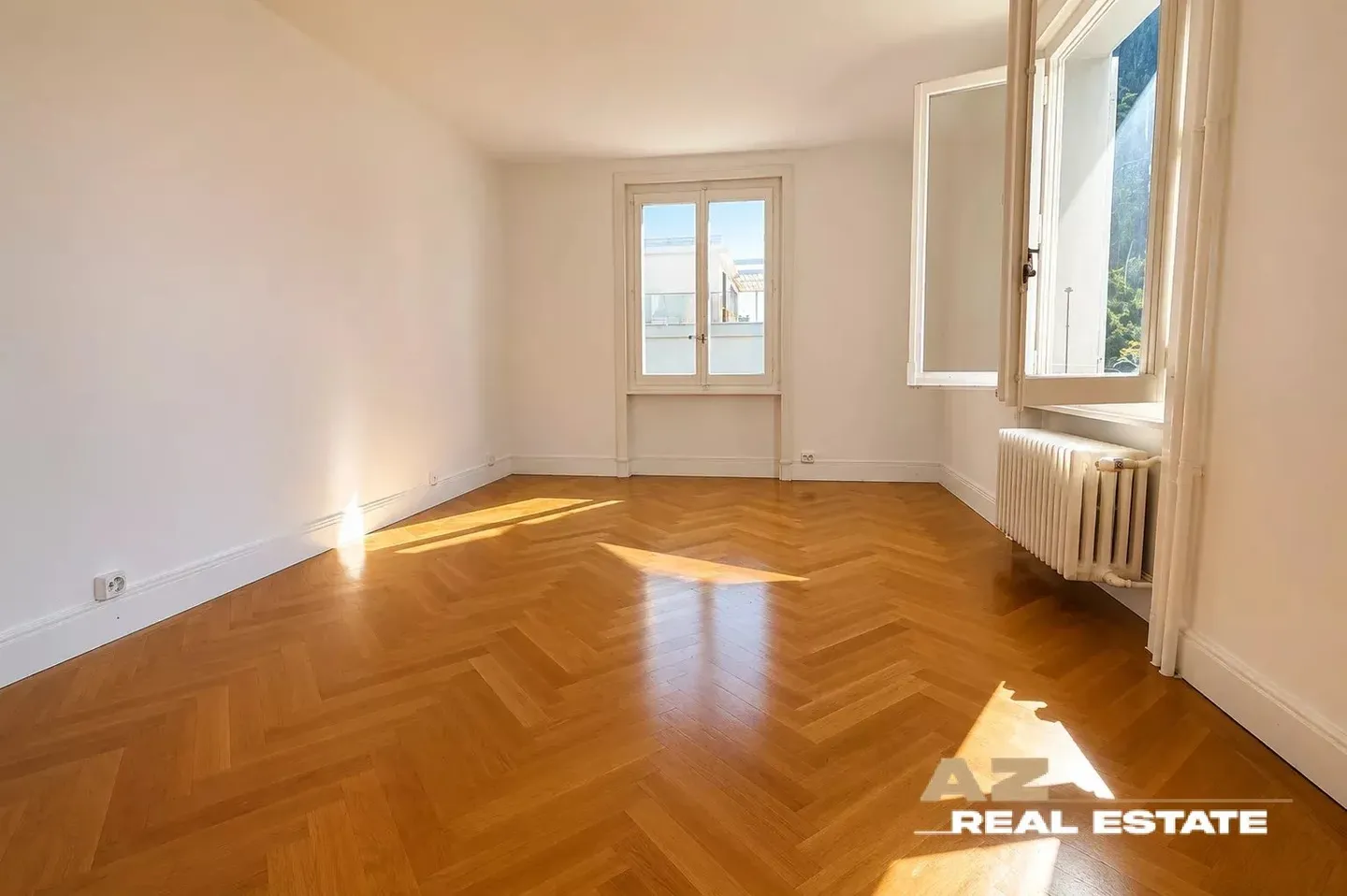 Charming Studio with Lake View - Photo 12 of 13