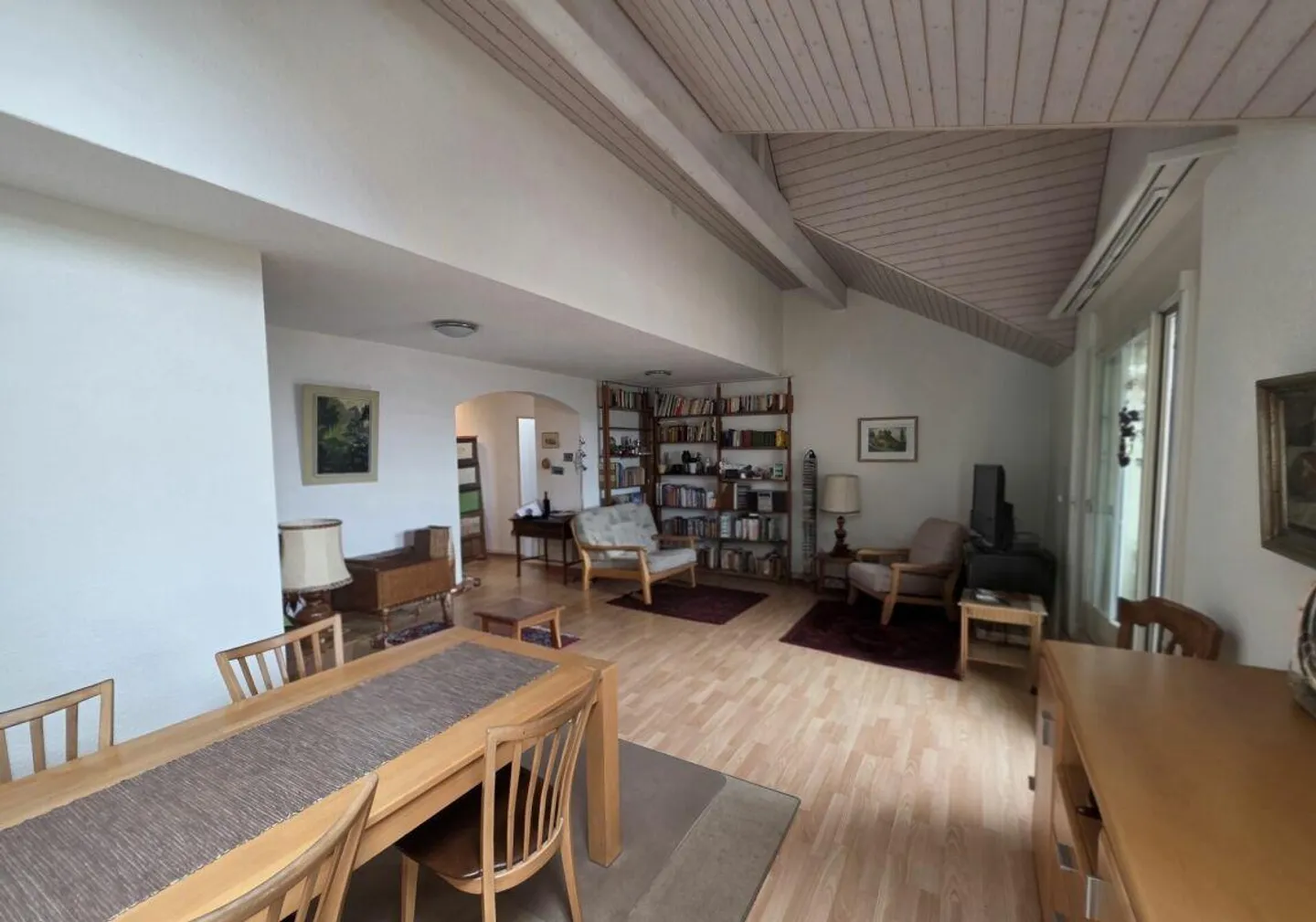 Grosszügige 3.5-Zimmer Wohnung - Foto 4 von 17