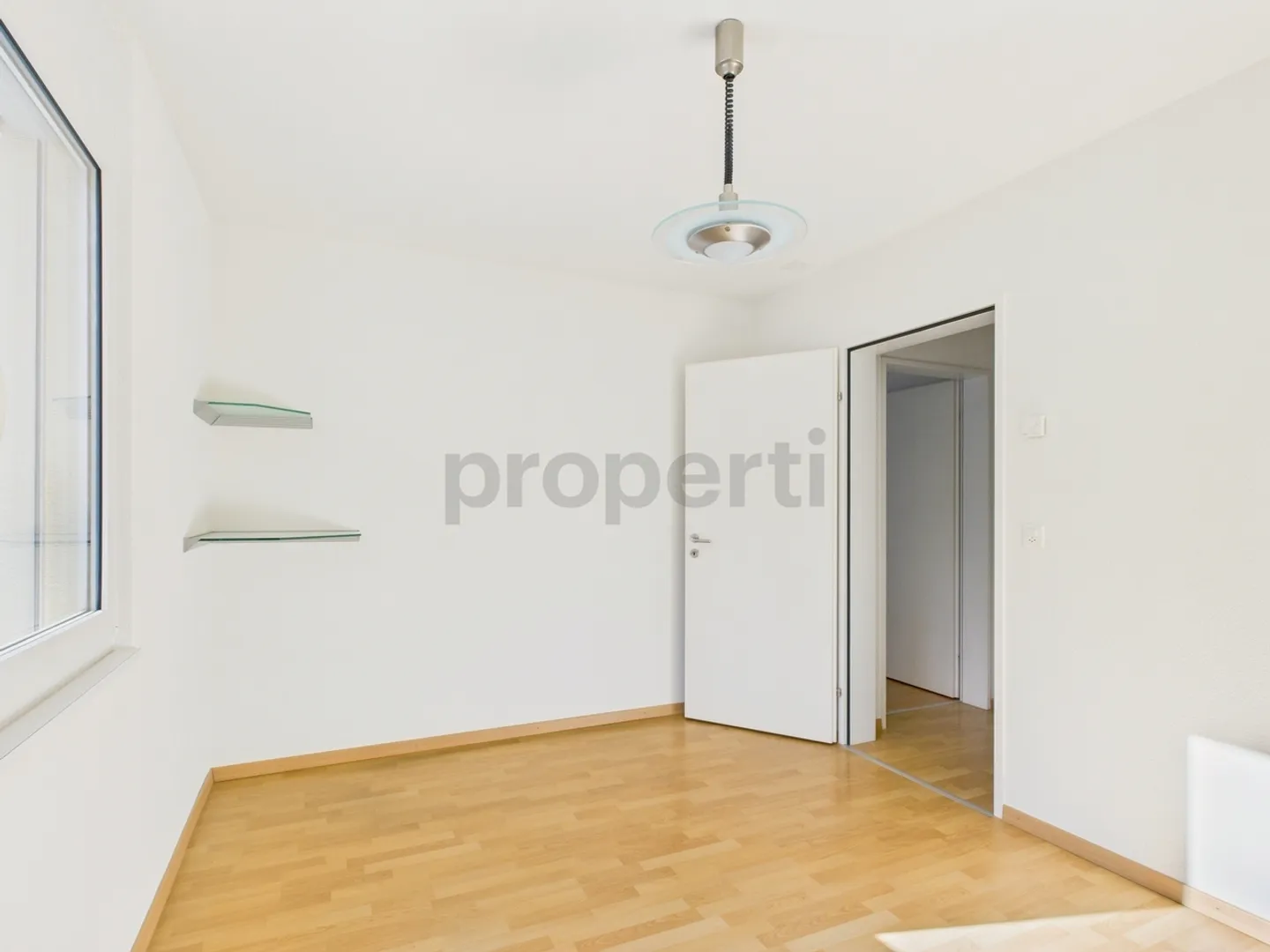Bright 4.5-room apartment with balcony in Kollbrunn - Photo 6 of 10