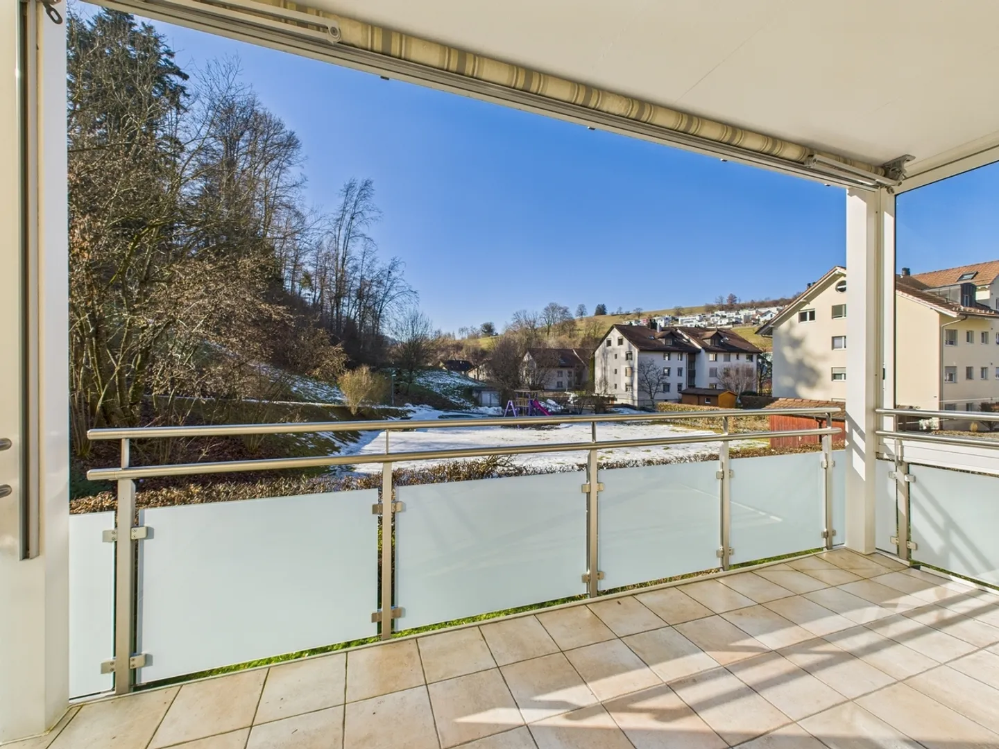Bright 4.5-room apartment with balcony in Kollbrunn - Photo 9 of 10