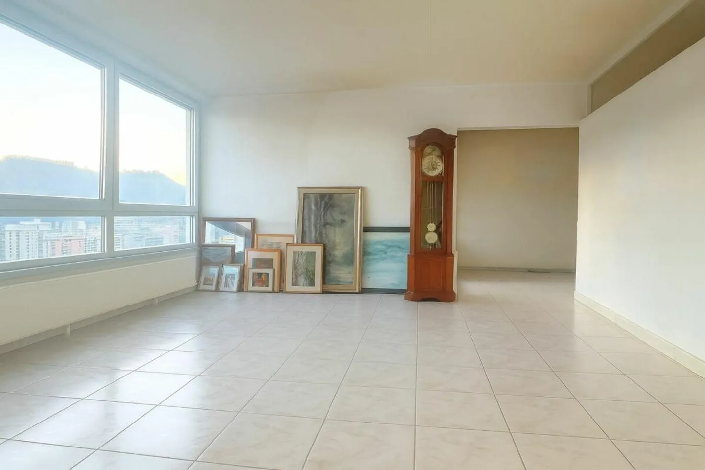 Penthouse apartment with balcony - Photo 4 of 14