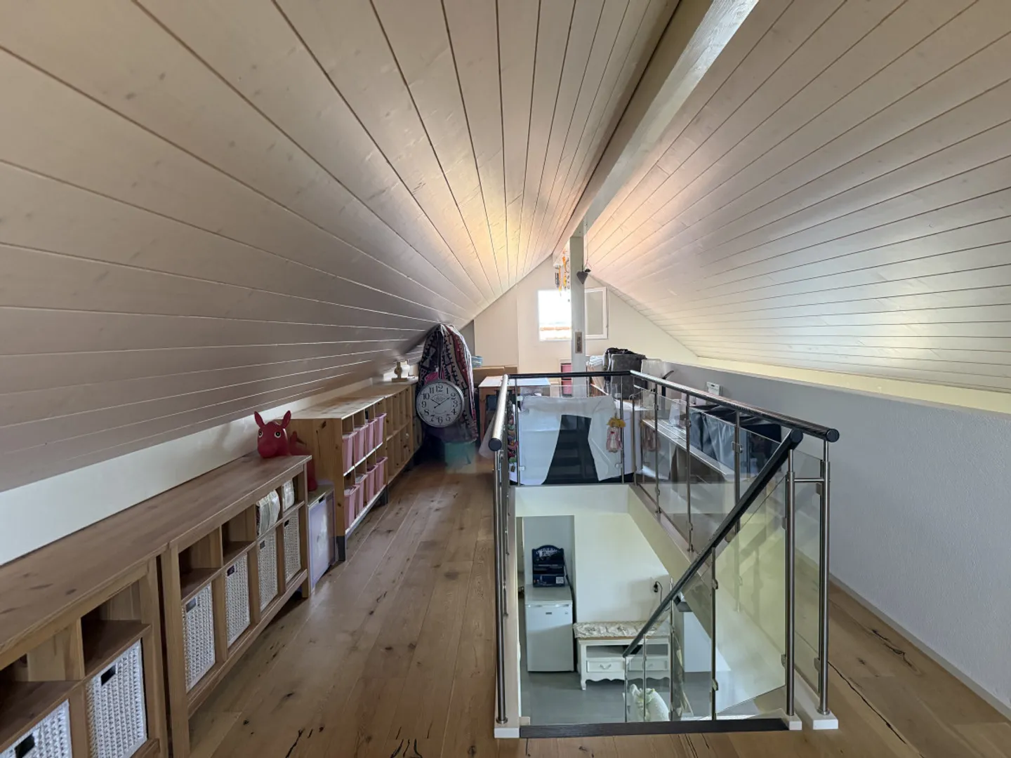 A CUARNENS, ATTICKE 5.5 ZIMMER MIT GALERIE VON 200 M2 FÜR FAMILIE - Photo 5 of 13