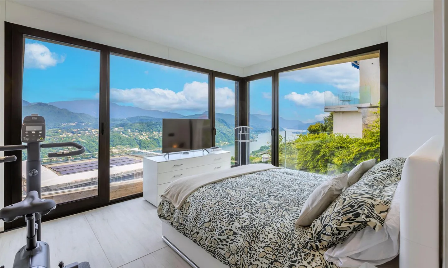 Bellissimo e moderno attico 4.5 con vista lago a Vernate - Foto 6 di 9