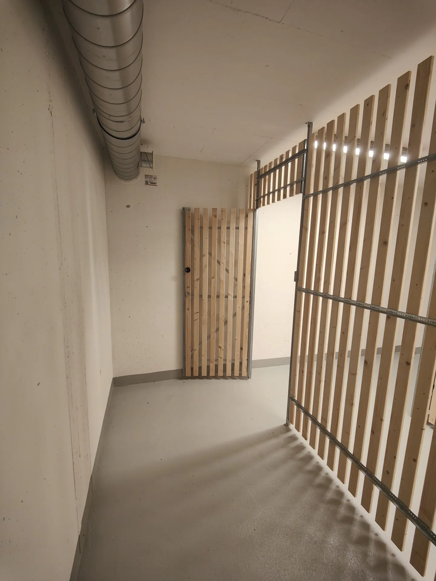 Magazzino 9,8 m2 in affitto a Zurigo Oerlikon (DISPONIBILE DA AGOSTO 2026) - Foto 3 di 9