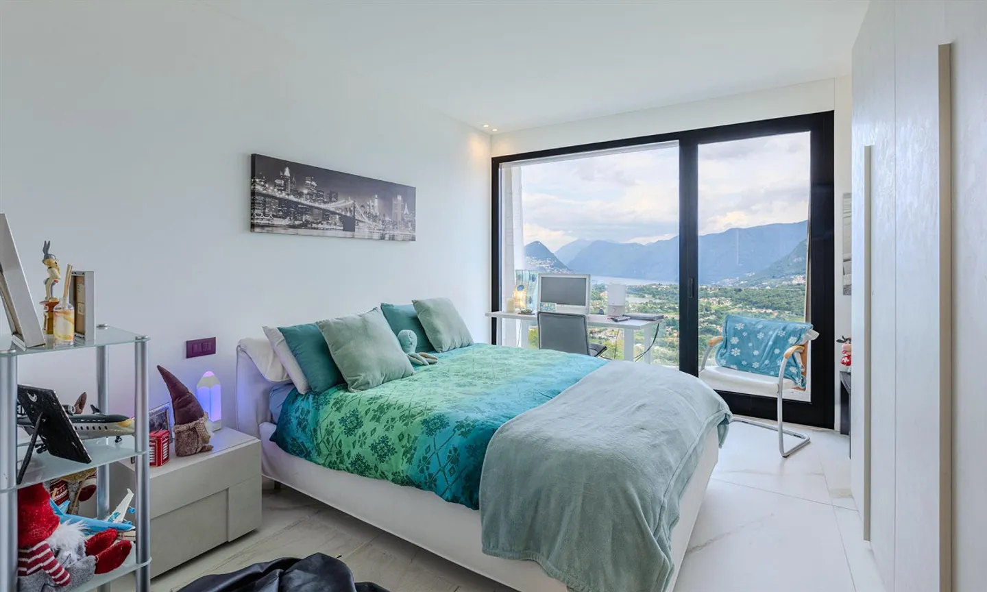 Bellissimo e moderno attico 4.5 con vista lago a Vernate - Foto 5 di 9