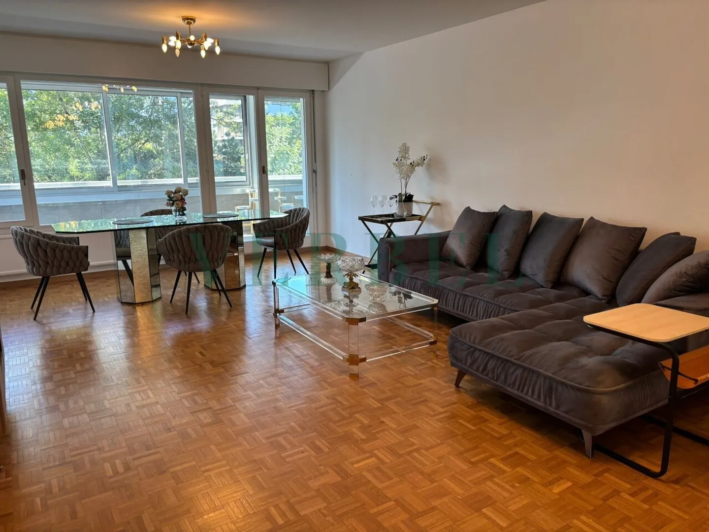 Möblierte 4-Zimmer-Wohnung zu vermieten - Foto 1 von 10
