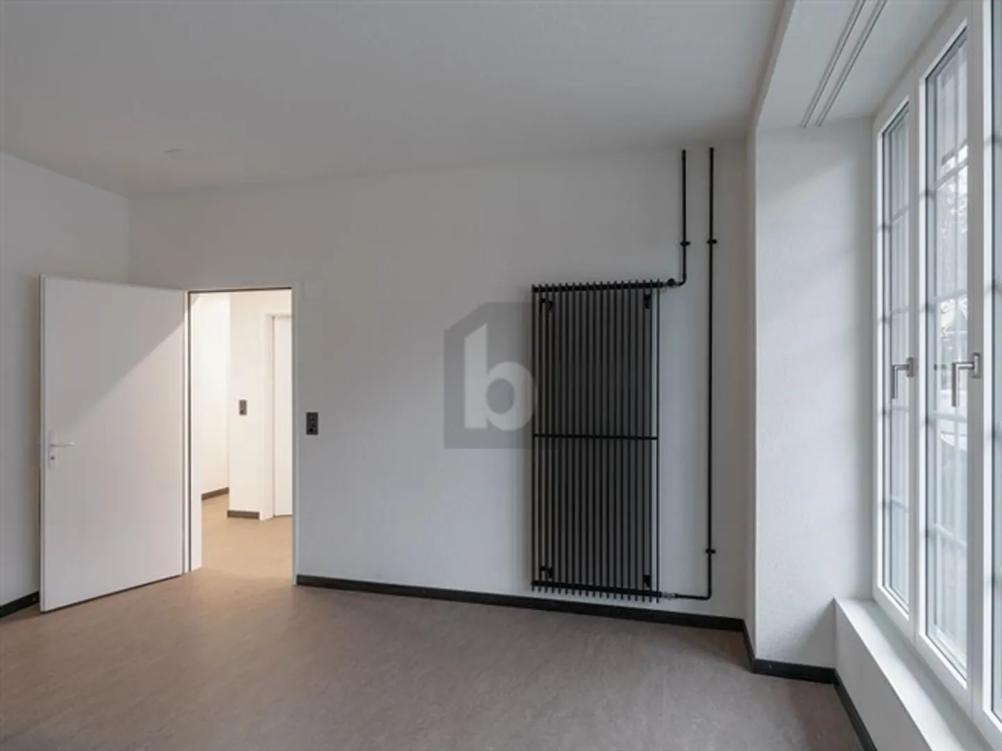 BUREAU/PRATIQUE SMART SPACE EN EMPLACEMENT DE CHOIX - Photo 3 sur 6