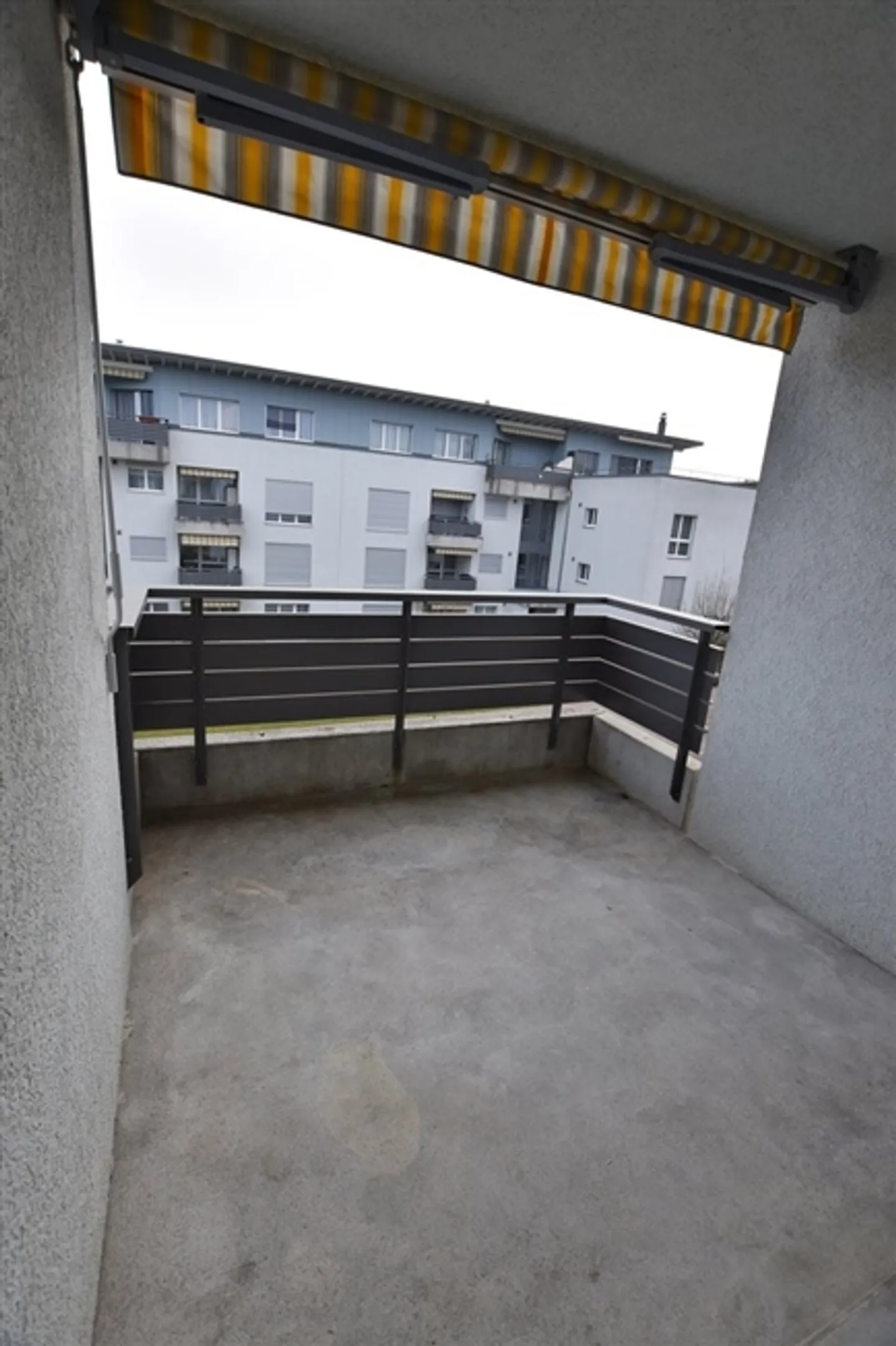 Apartment for rent - Photo 2 of 12