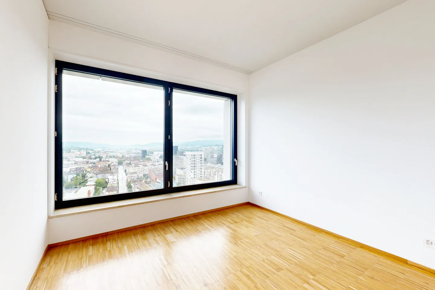 Vivere all'ultimo piano con vista su Zurigo - Foto 6 di 9