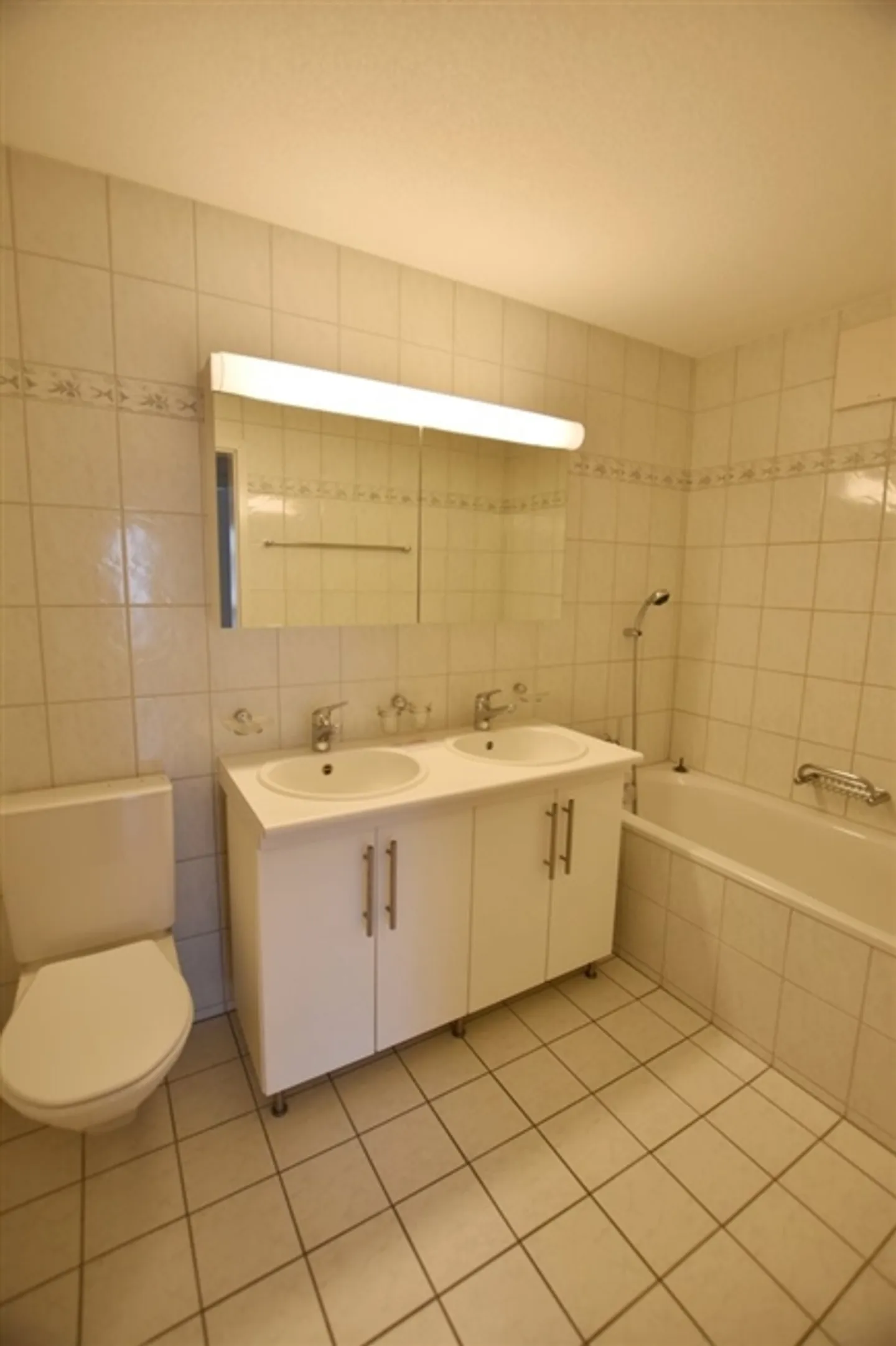 Apartment for rent - Photo 4 of 12