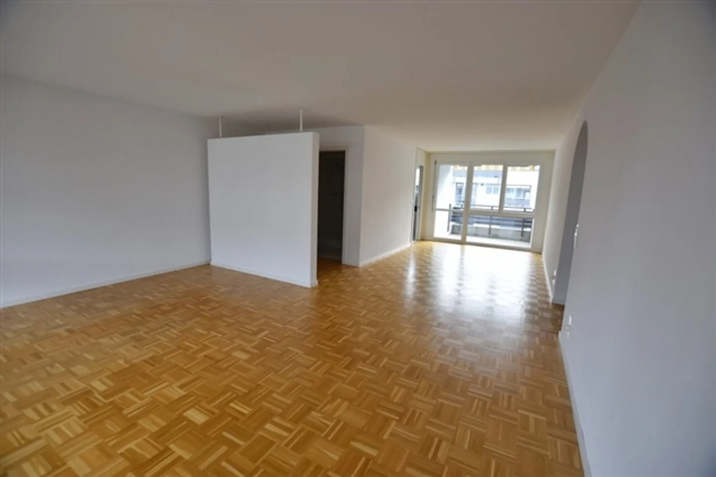 Apartment for rent - Photo 8 of 12