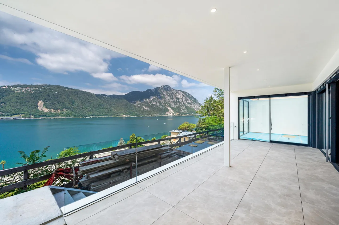 Appartamento di Lusso con Vista Lago - Foto 2 di 11