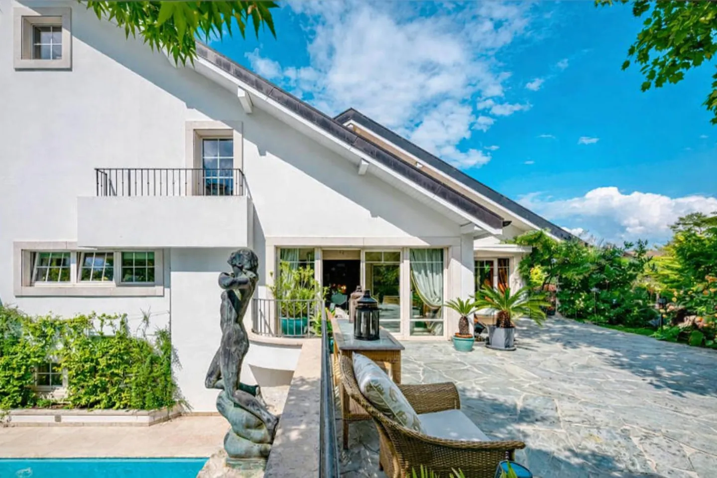 Eccellente Villa Familiare con Piscina e Giardino Incantevole - Foto 1 di 8