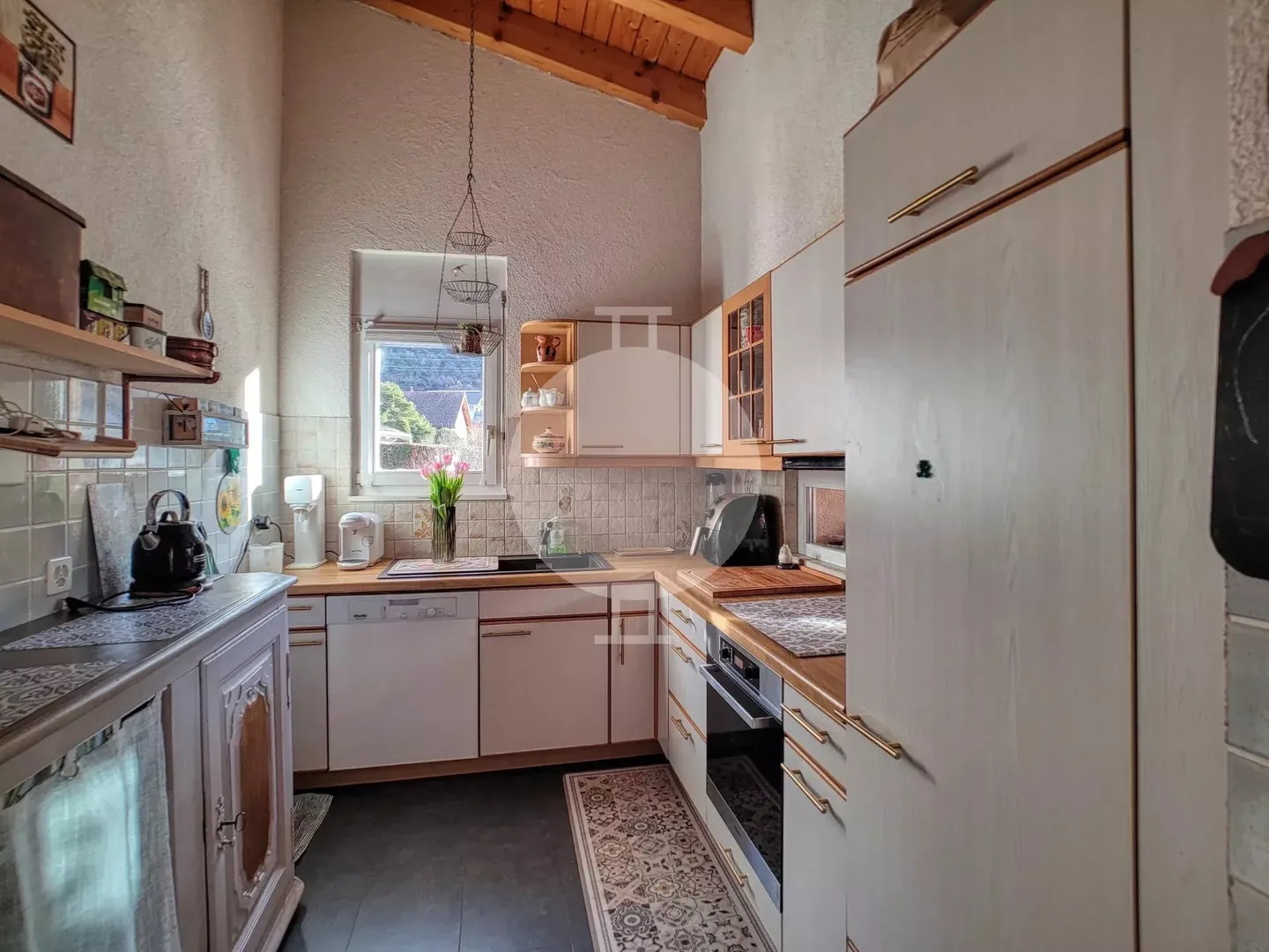 Wunderschöne helle Penthousewohnung mit großer Terrasse und Panoramablick auf die Ebene - Foto 4 von 17