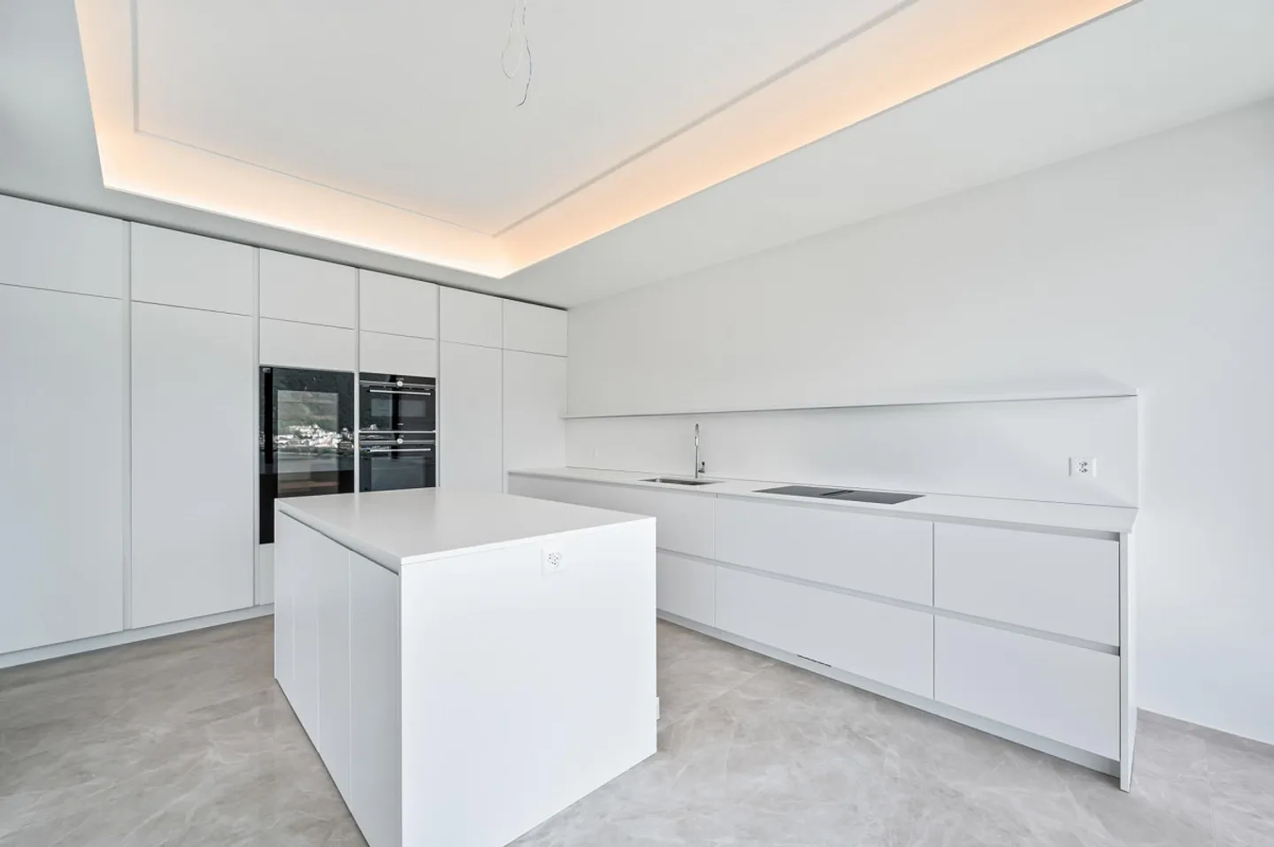 Appartamento di Lusso con Vista Lago - Foto 4 di 11