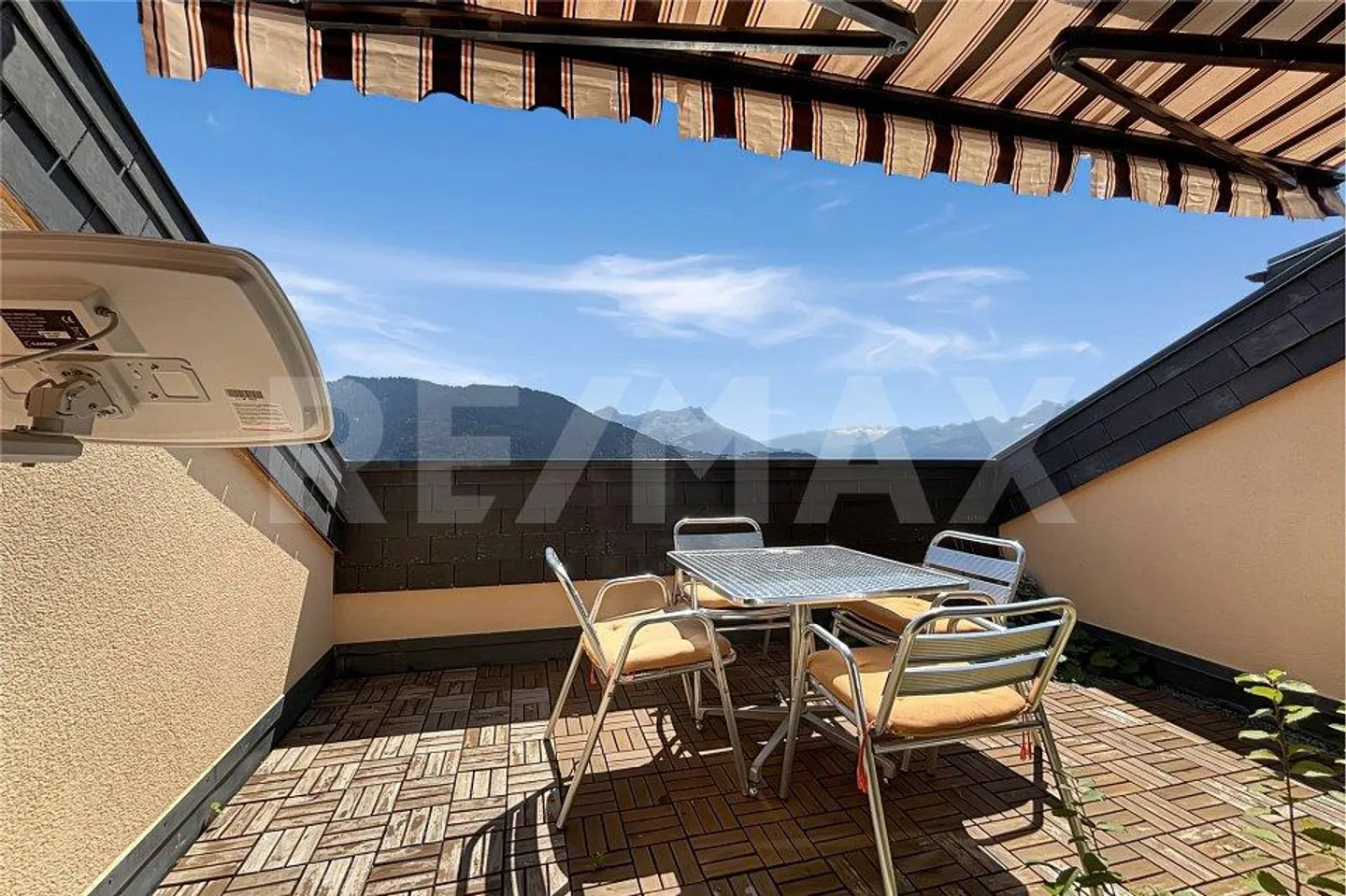 LEYSIN - Magnifique appartement sous combles à la vue imprenable - Photo 5 sur 13