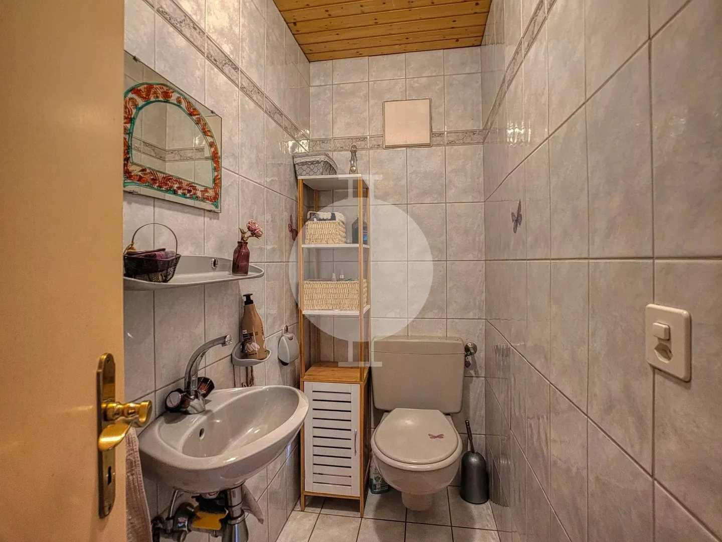 Wunderschöne helle Penthousewohnung mit großer Terrasse und Panoramablick auf die Ebene - Foto 10 von 17