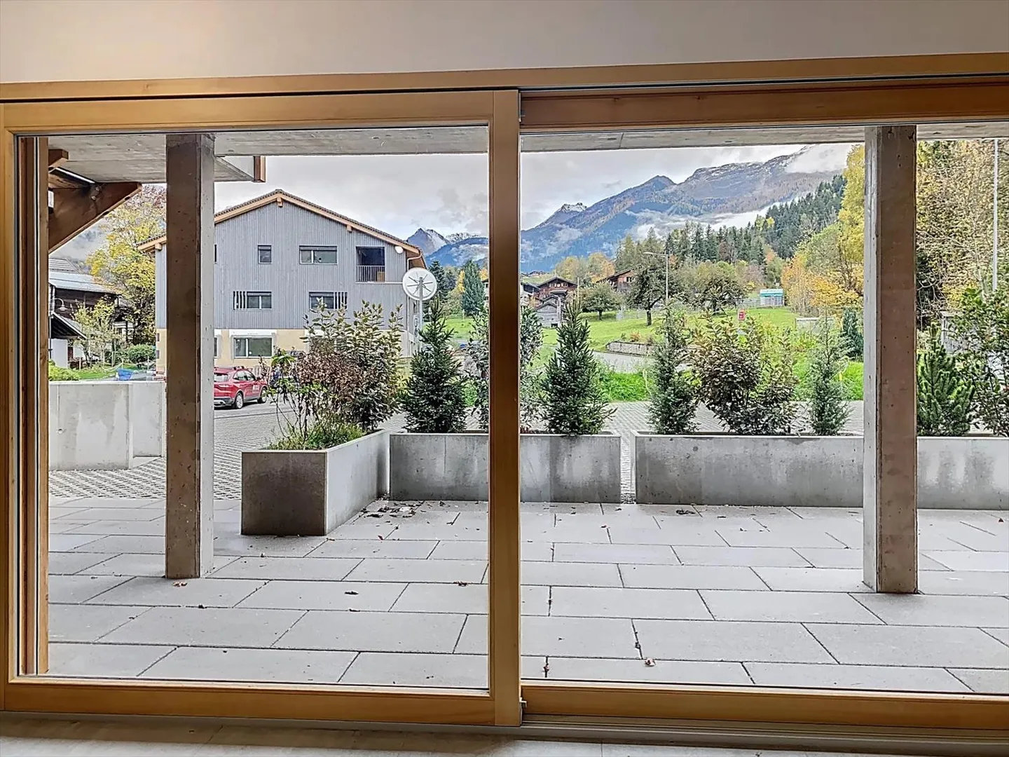 Spacious Family Apartment, Absolutely New! - Photo 3 of 13