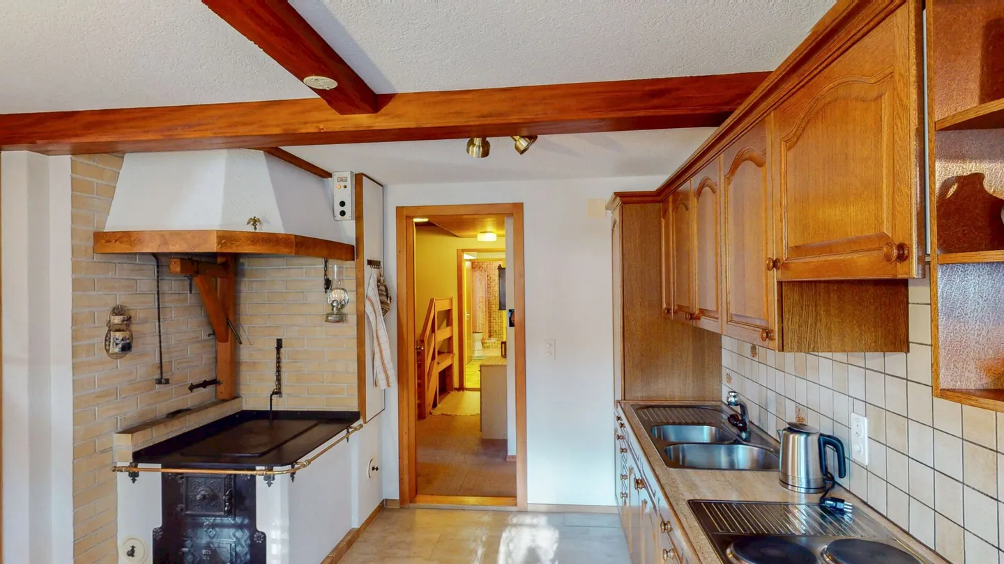 Idyllic farmhouse in a quiet location with two apartments and a tiny house - Photo 4 of 12