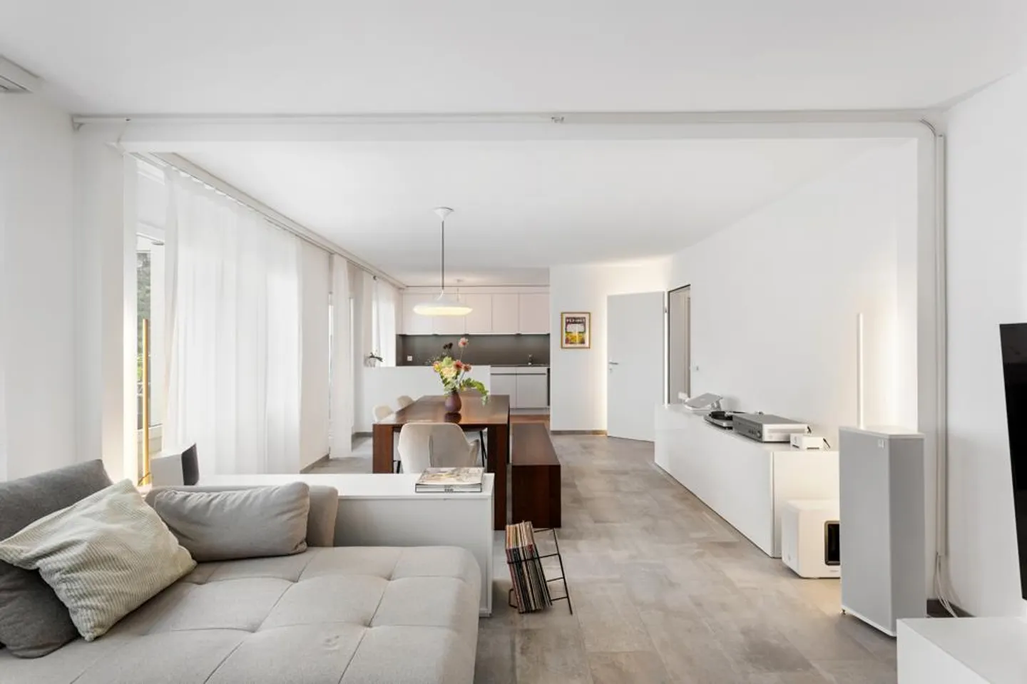 Geräumige moderne Wohnung - Foto 3 von 10