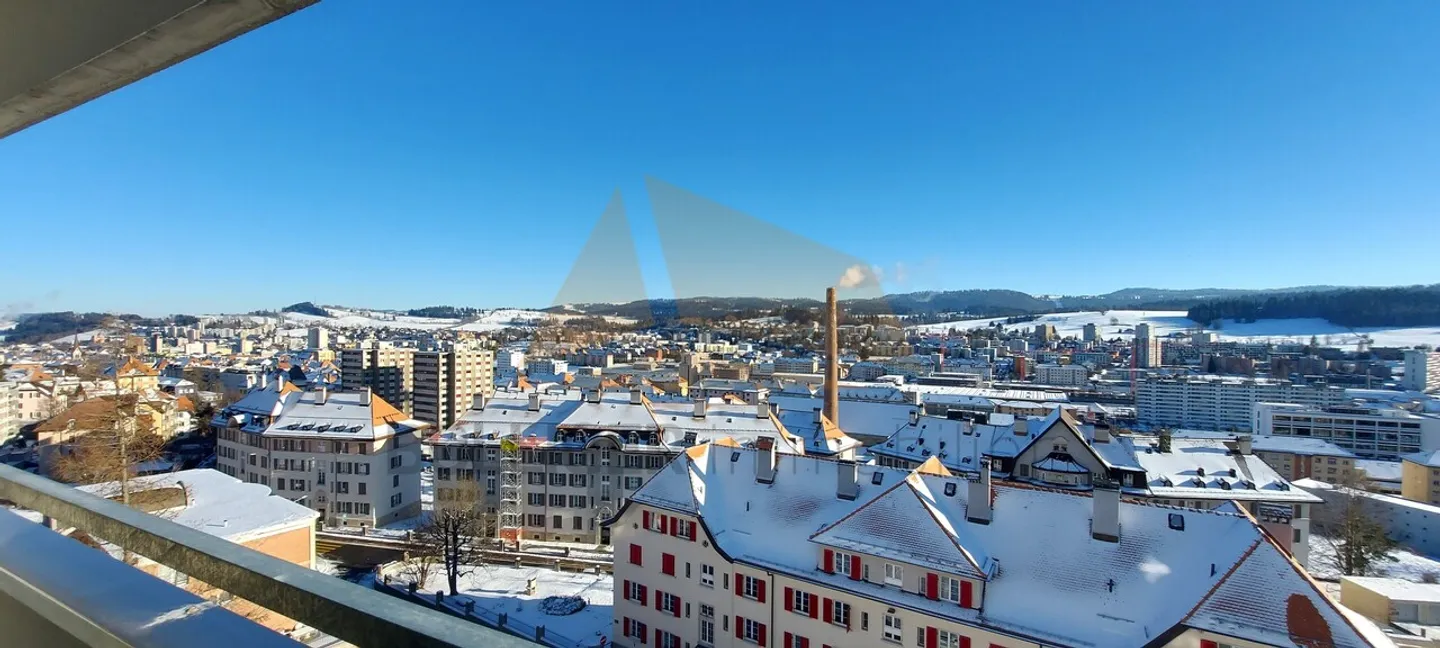 6-room apartment - Photo 2 of 11