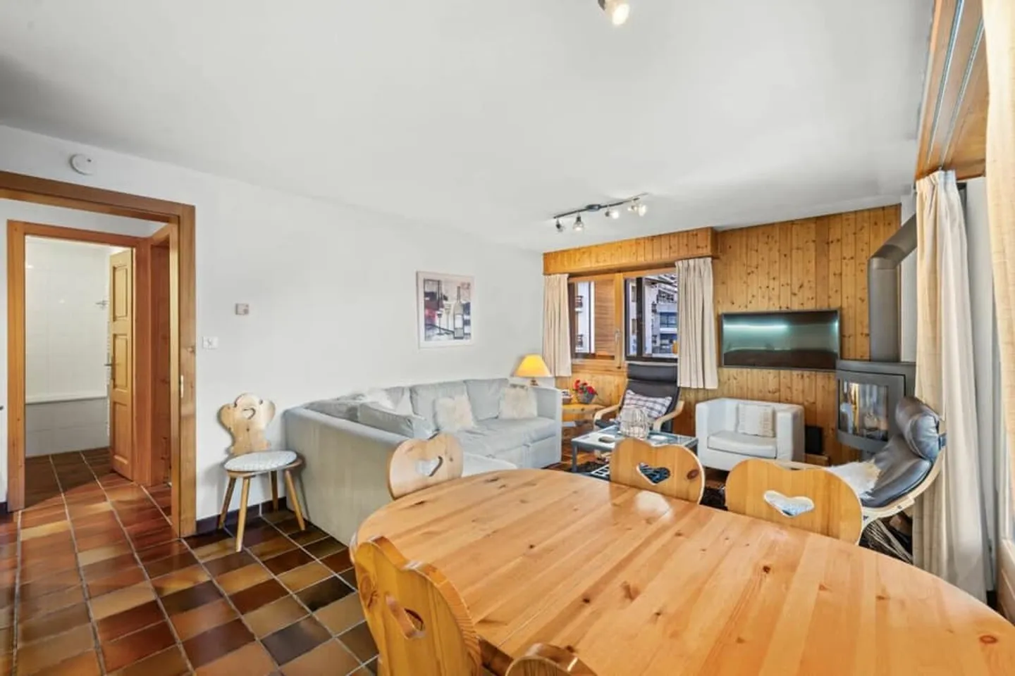 Appartamento di 3,5 stanze con posizione centrale - Foto 3 di 13