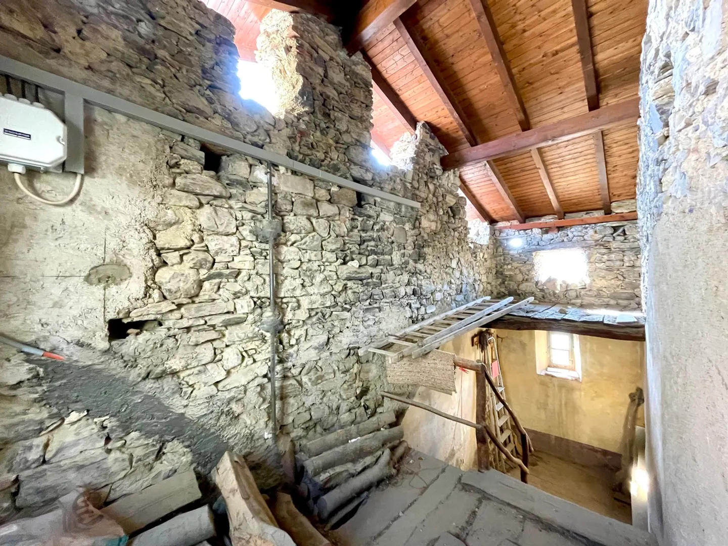 NEW PRICE - RUSTIC HOUSE IN THE CORE - SECONDARY RESIDENCE - Photo 10 of 12
