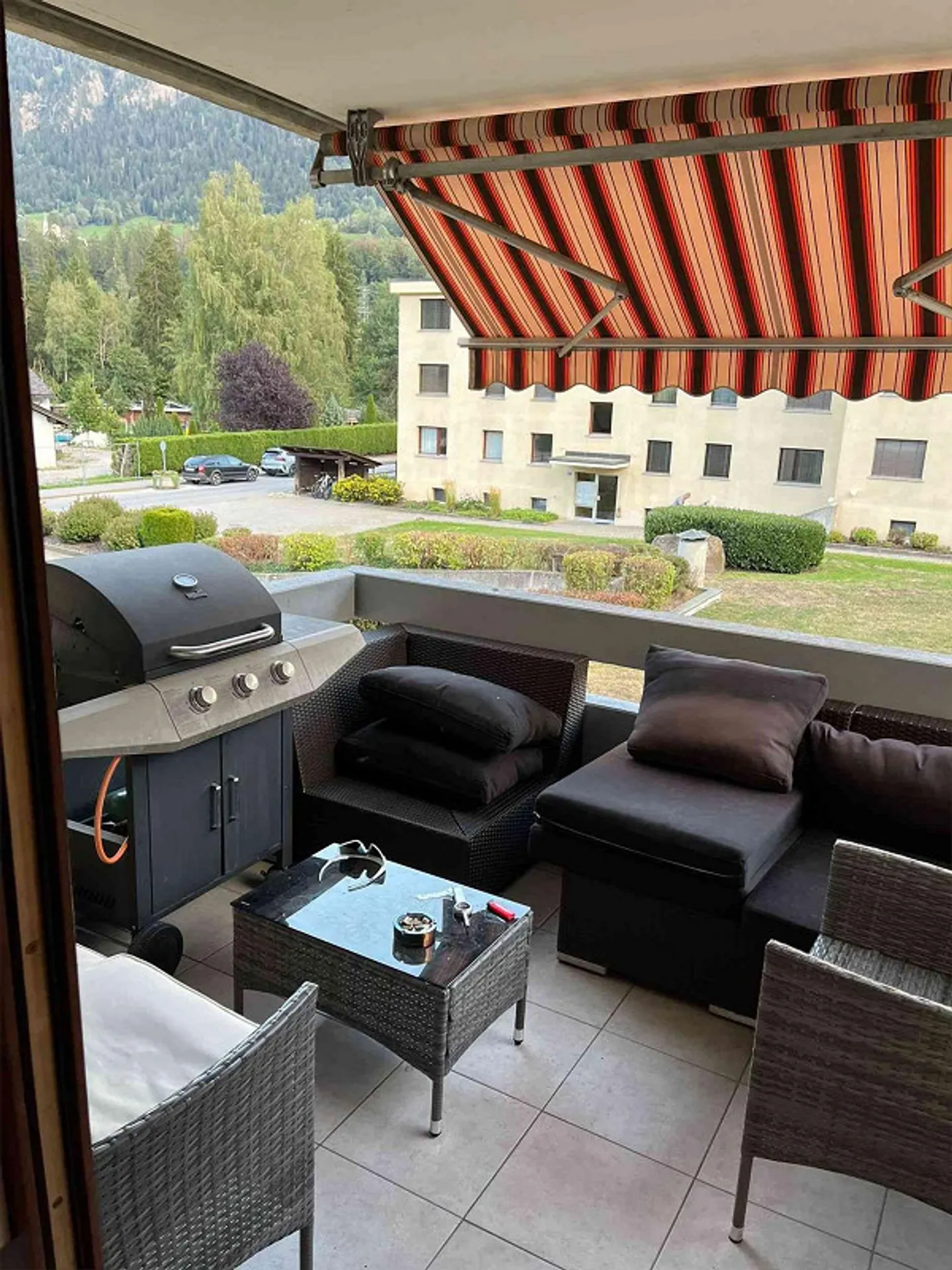 Cercasi nuovo inquilino per appartamento di 4,5 stanze a Ilanz immediatamente. - Foto 1 di 13