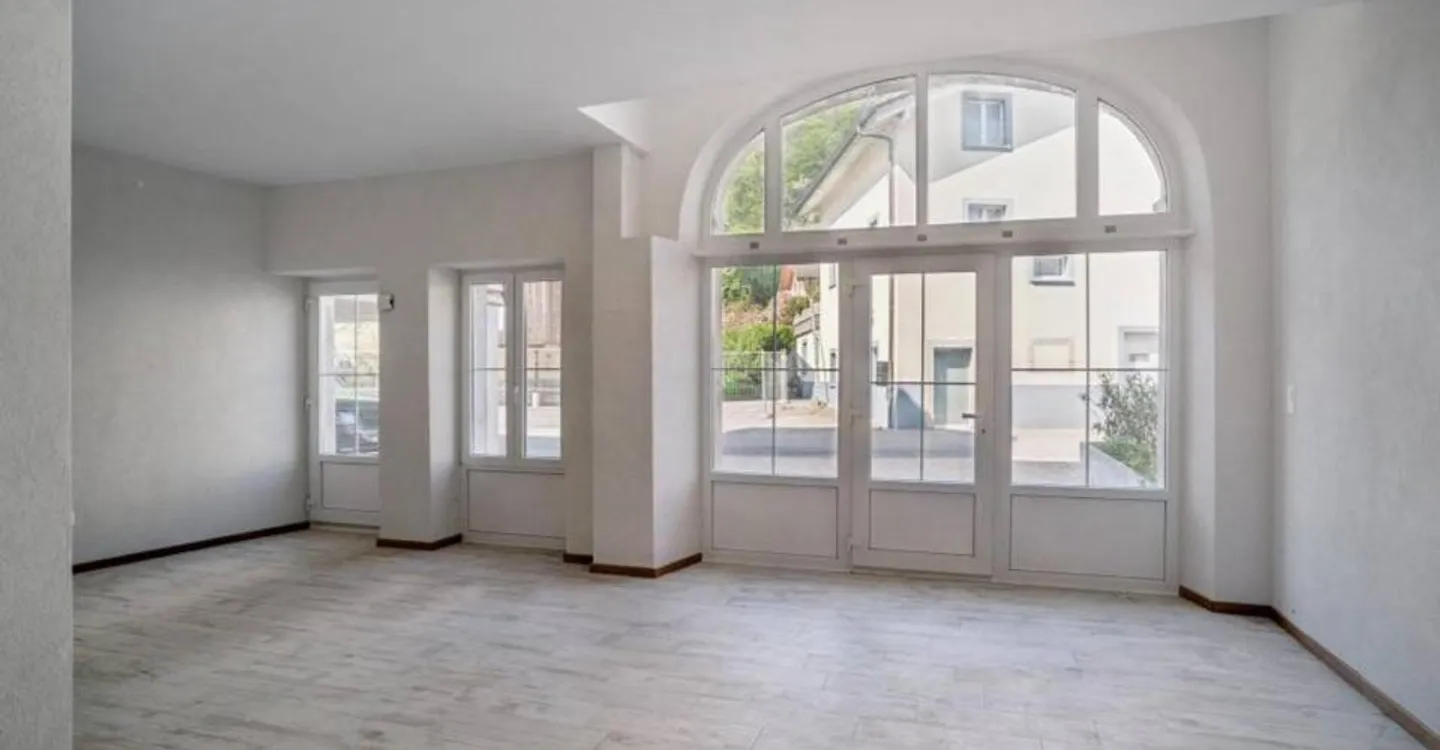 Opportunità rara: edificio di 4 unità con carattere - Foto 2 di 12