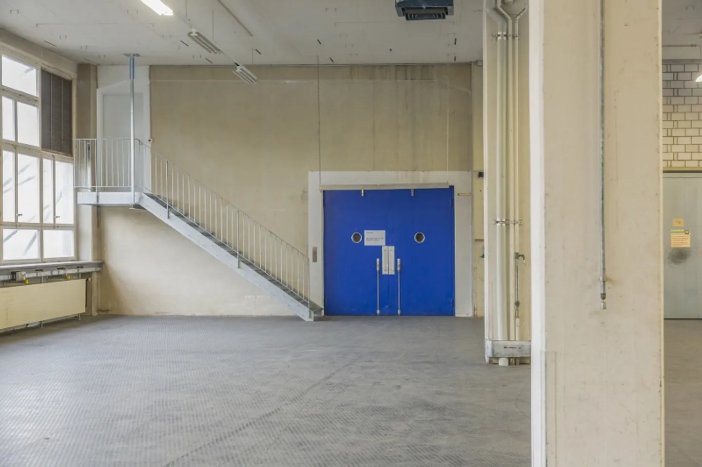 Area M20: Spazio commerciale/ufficio/magazzino - Foto 6 di 8