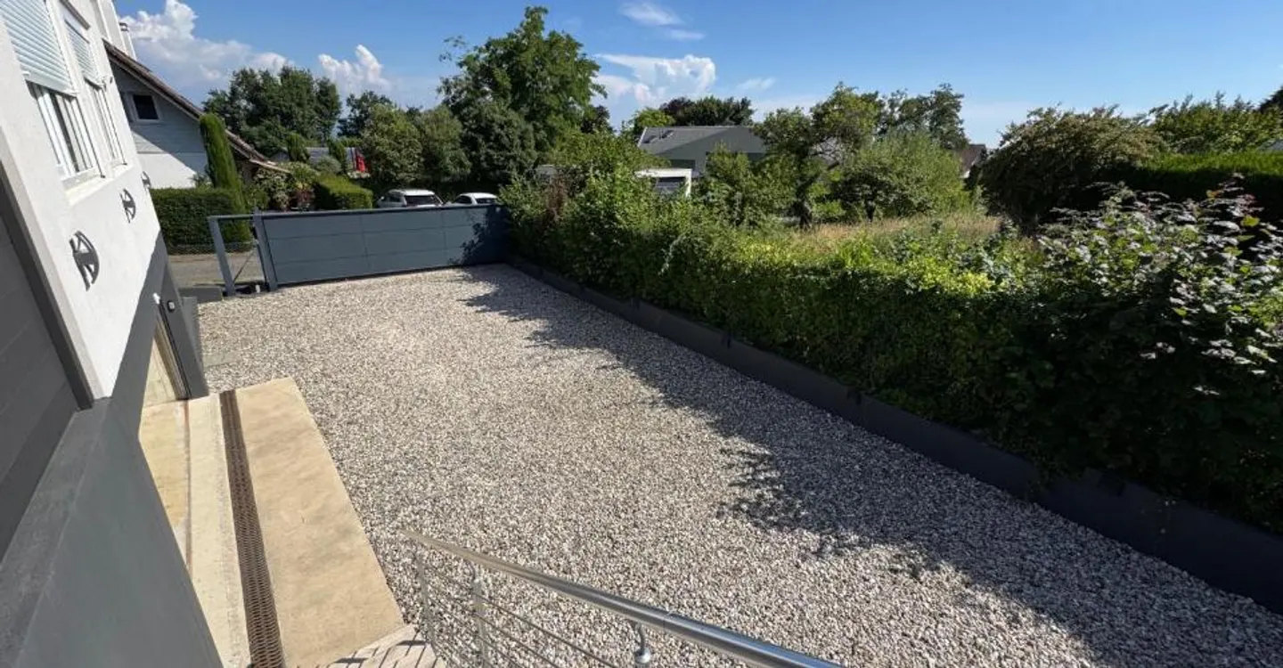 Individual Villa in a Quiet Location with Unobstructed View. - Photo 6 of 13