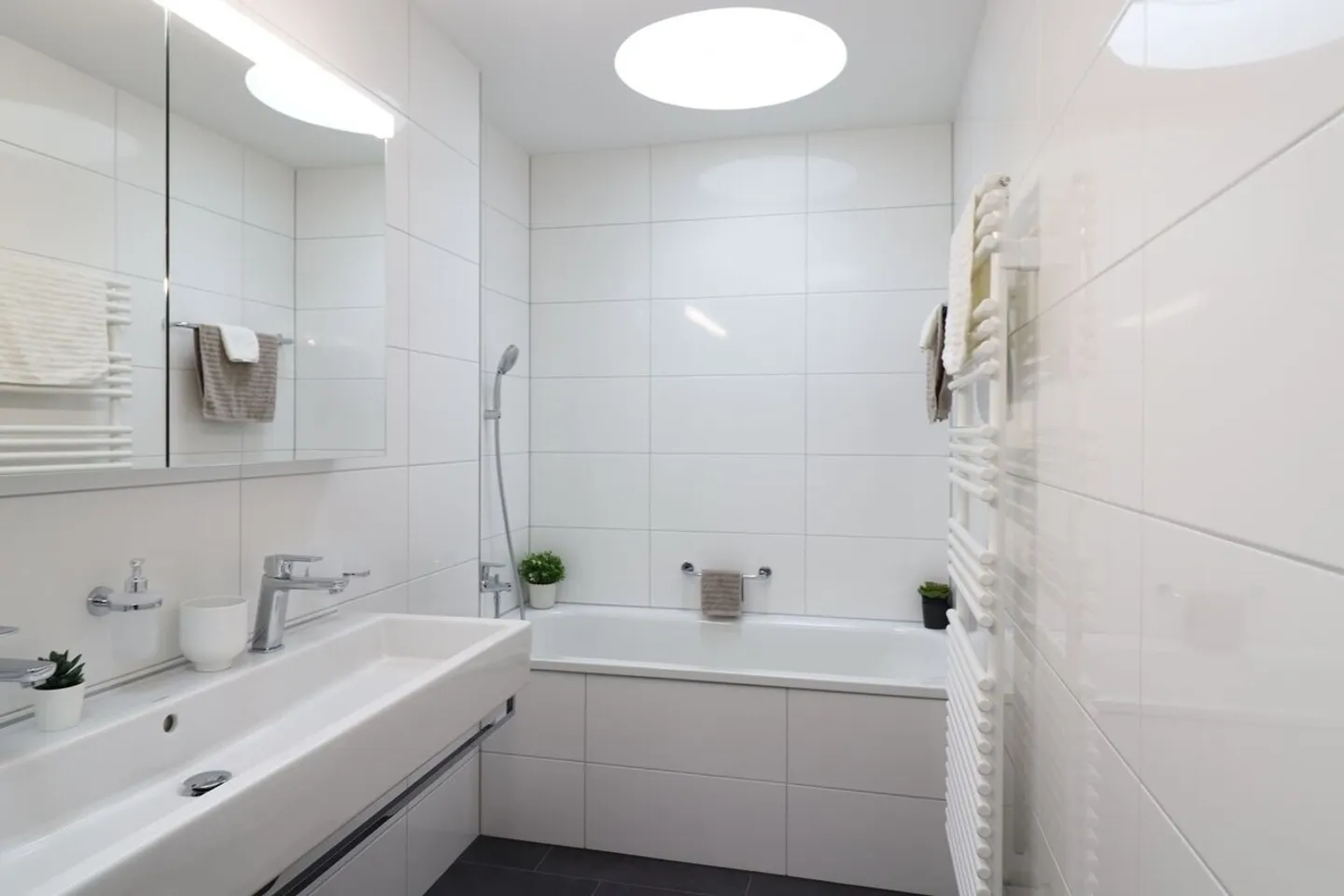 Elegante attico 5 locali - Foto 7 di 11