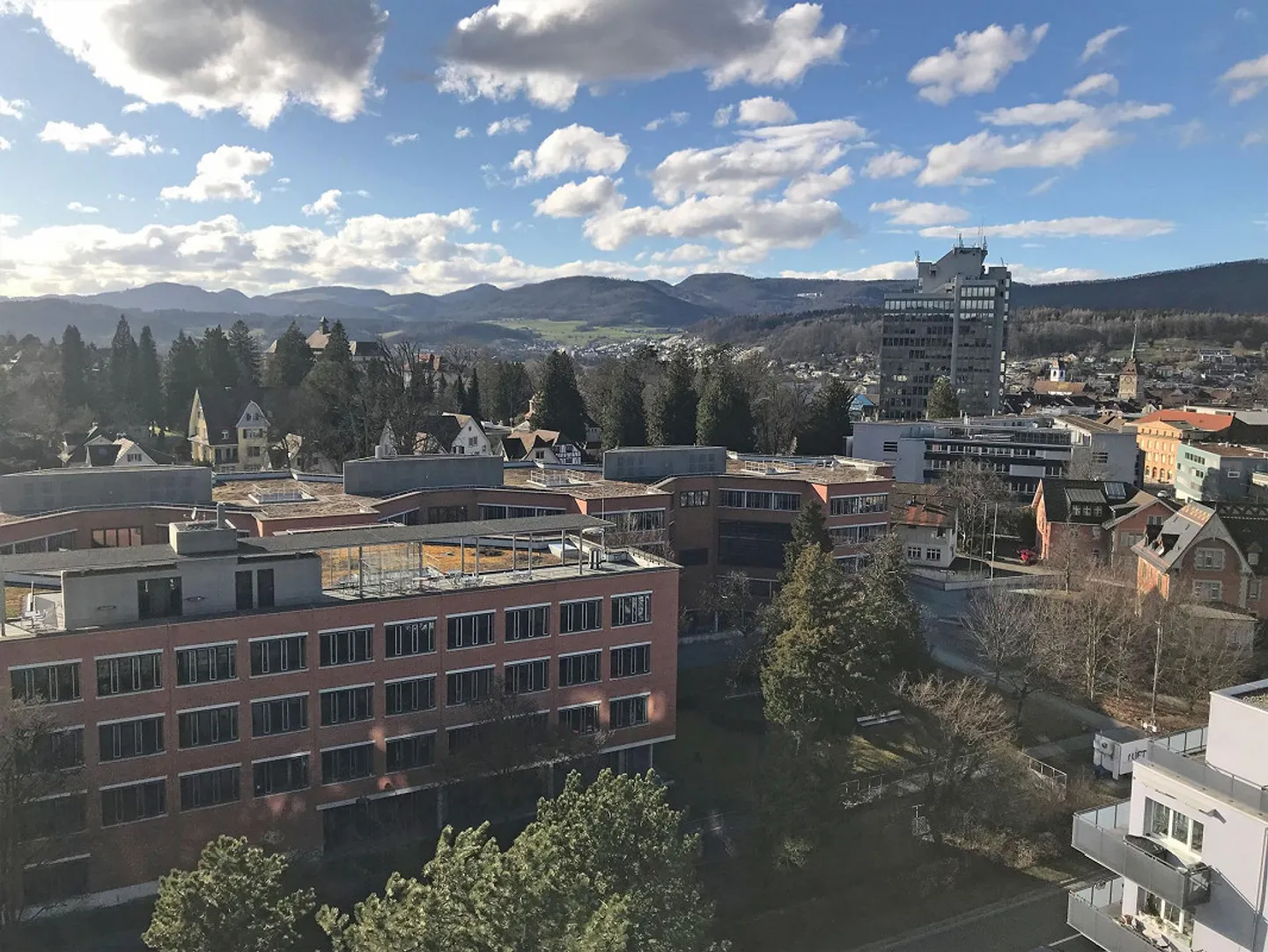 Grosszügige Wohnung mit Stadtblick - Foto 8 von 8