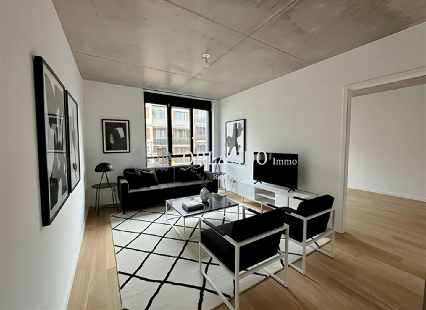 Beautiful new 5-room apartment 1st floor without balcony - Carouge sector - Photo 3 of 7