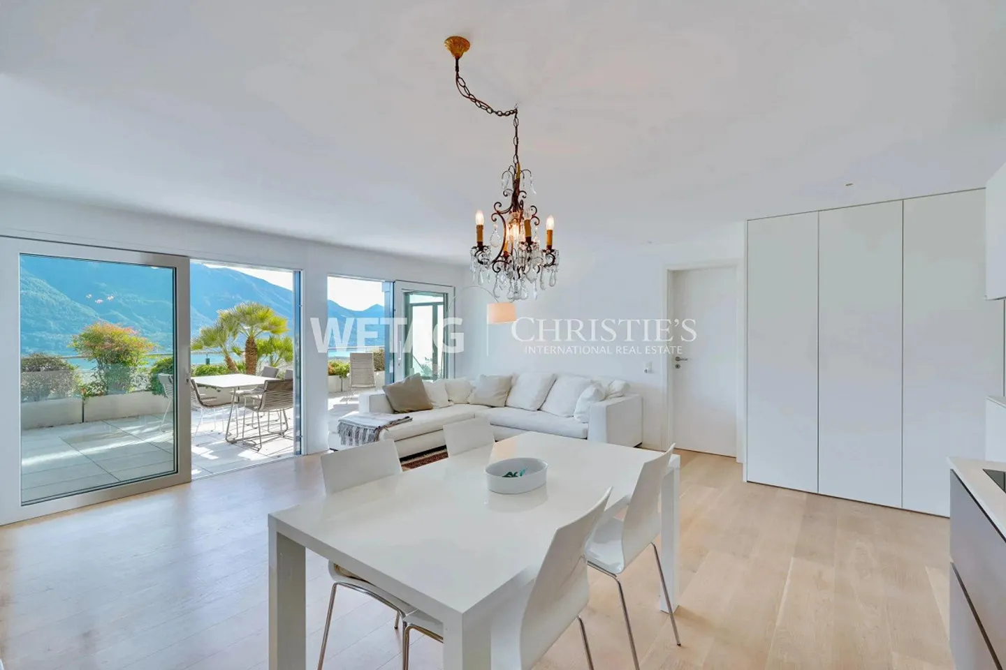 Appartamento moderno e confortevole con terrazza panoramica e vista lago a Mi... - Foto 4 di 13