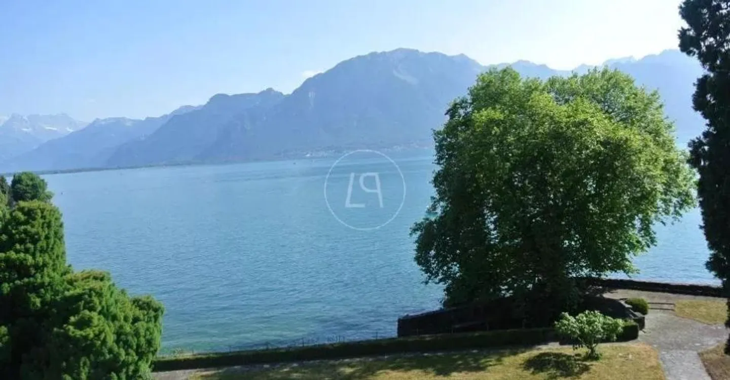 Außergewöhnliches Anwesen am Wasser in der Nähe von Montreux - Foto 7 von 13