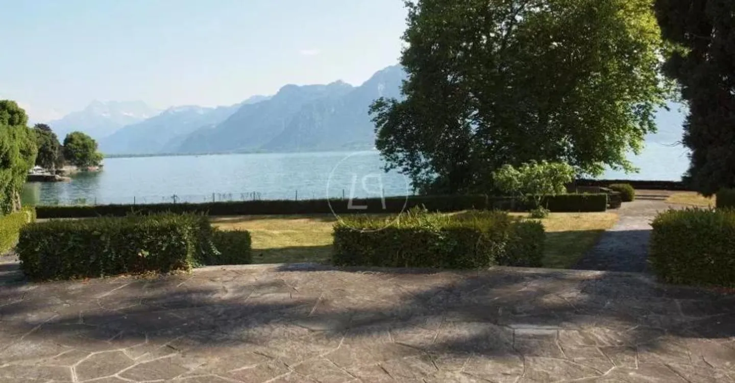 Außergewöhnliches Anwesen am Wasser in der Nähe von Montreux - Foto 8 von 13