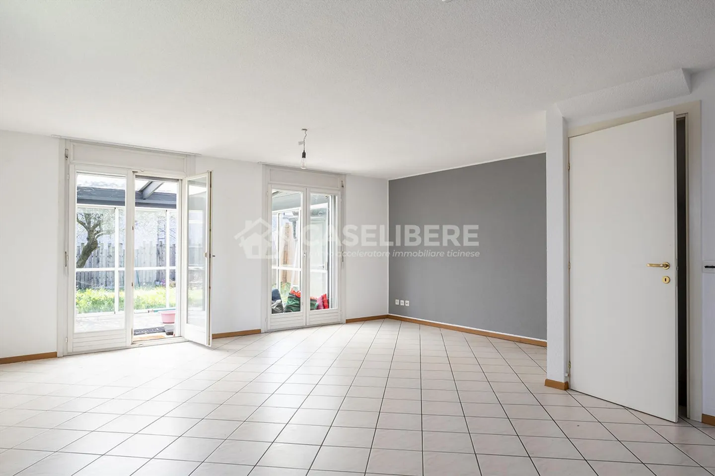 REIHENHAUS MIT GARTEN MIT 5,5 ZIMMERN IN BEDANO - Foto 2 von 18