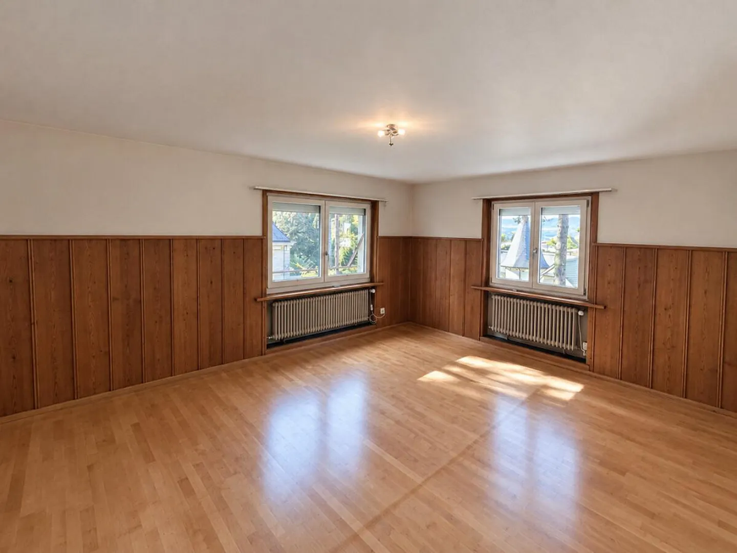 Villa nostalgique avec un potentiel unique - Photo 3 sur 13