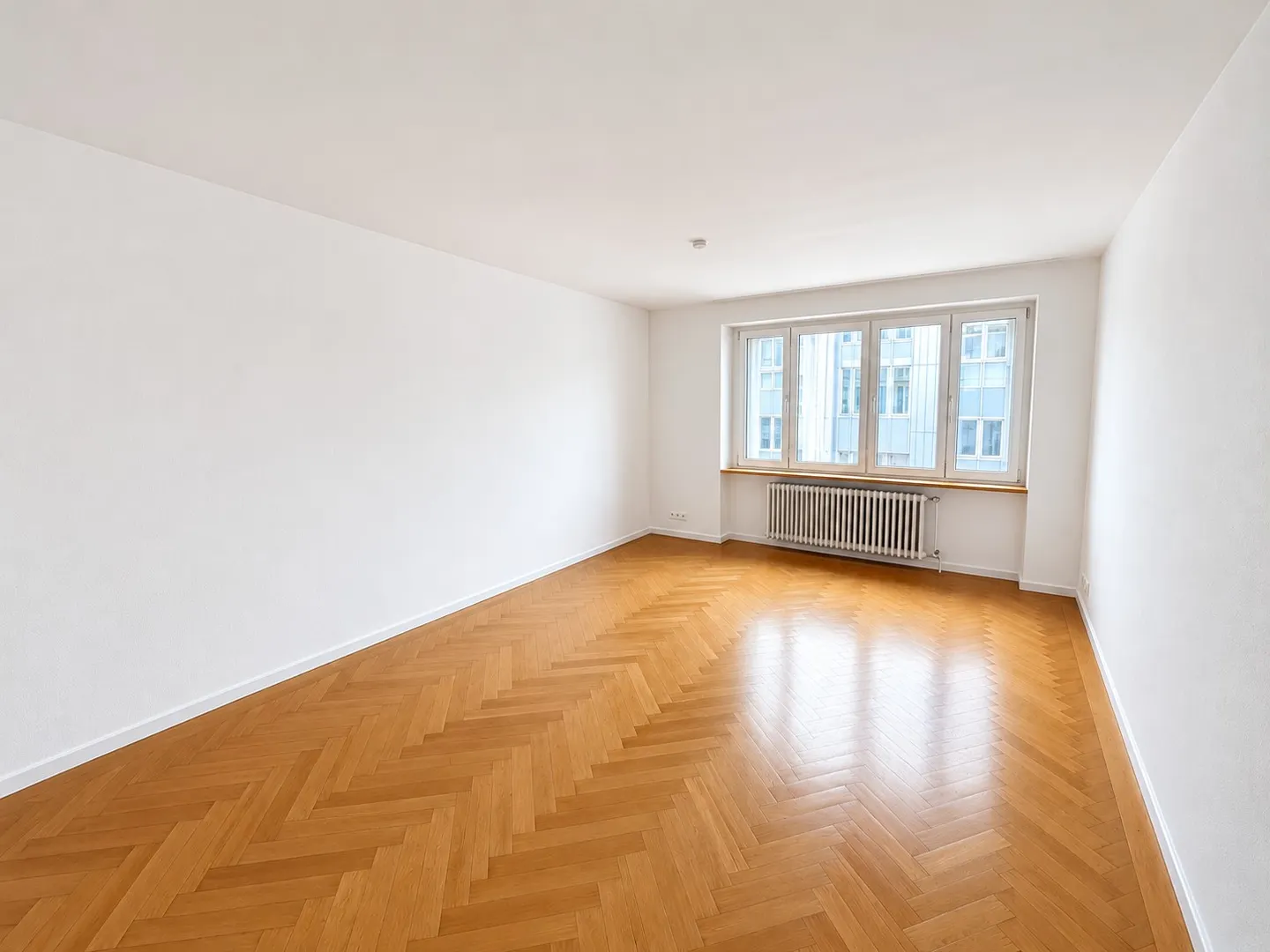 Spacious 5-room apartment in a central location in Zurich - Photo 8 of 12