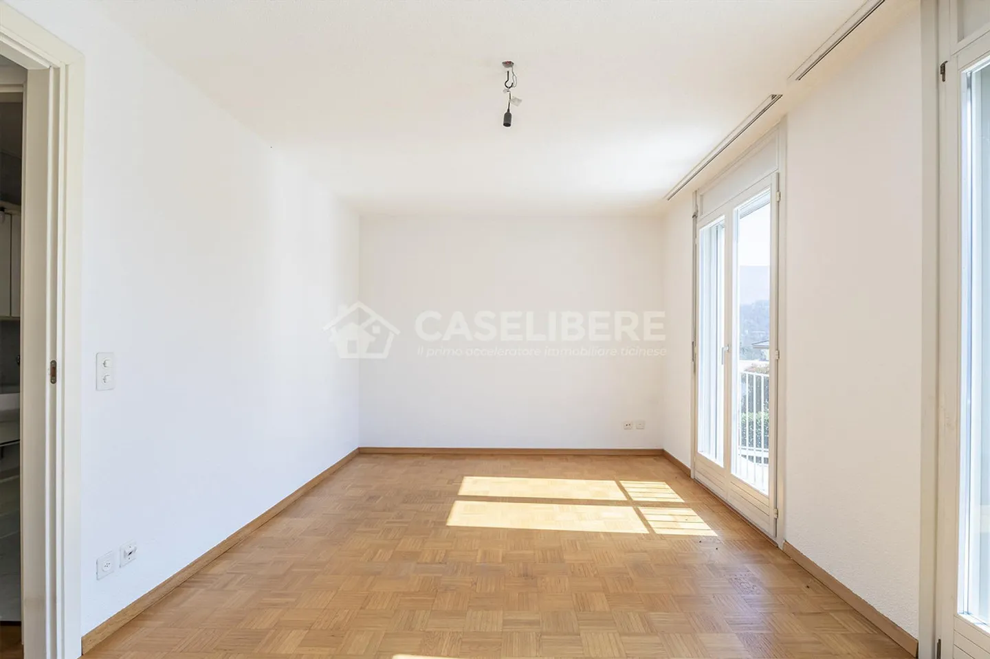 REIHENHAUS MIT GARTEN MIT 5,5 ZIMMERN IN BEDANO - Foto 12 von 18
