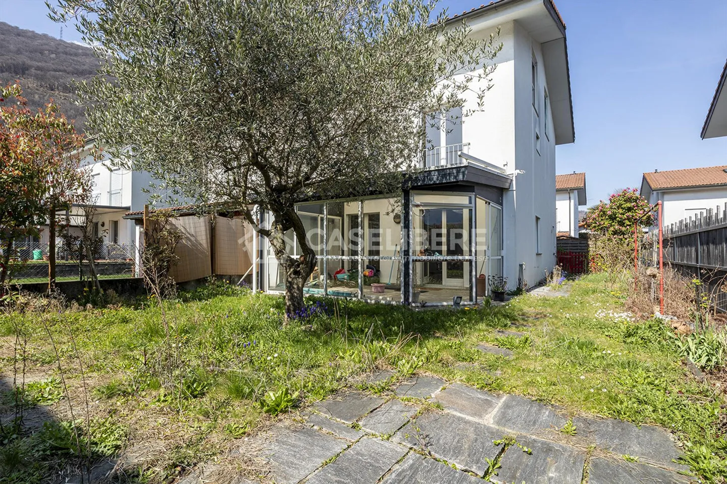 REIHENHAUS MIT GARTEN MIT 5,5 ZIMMERN IN BEDANO - Foto 10 von 18