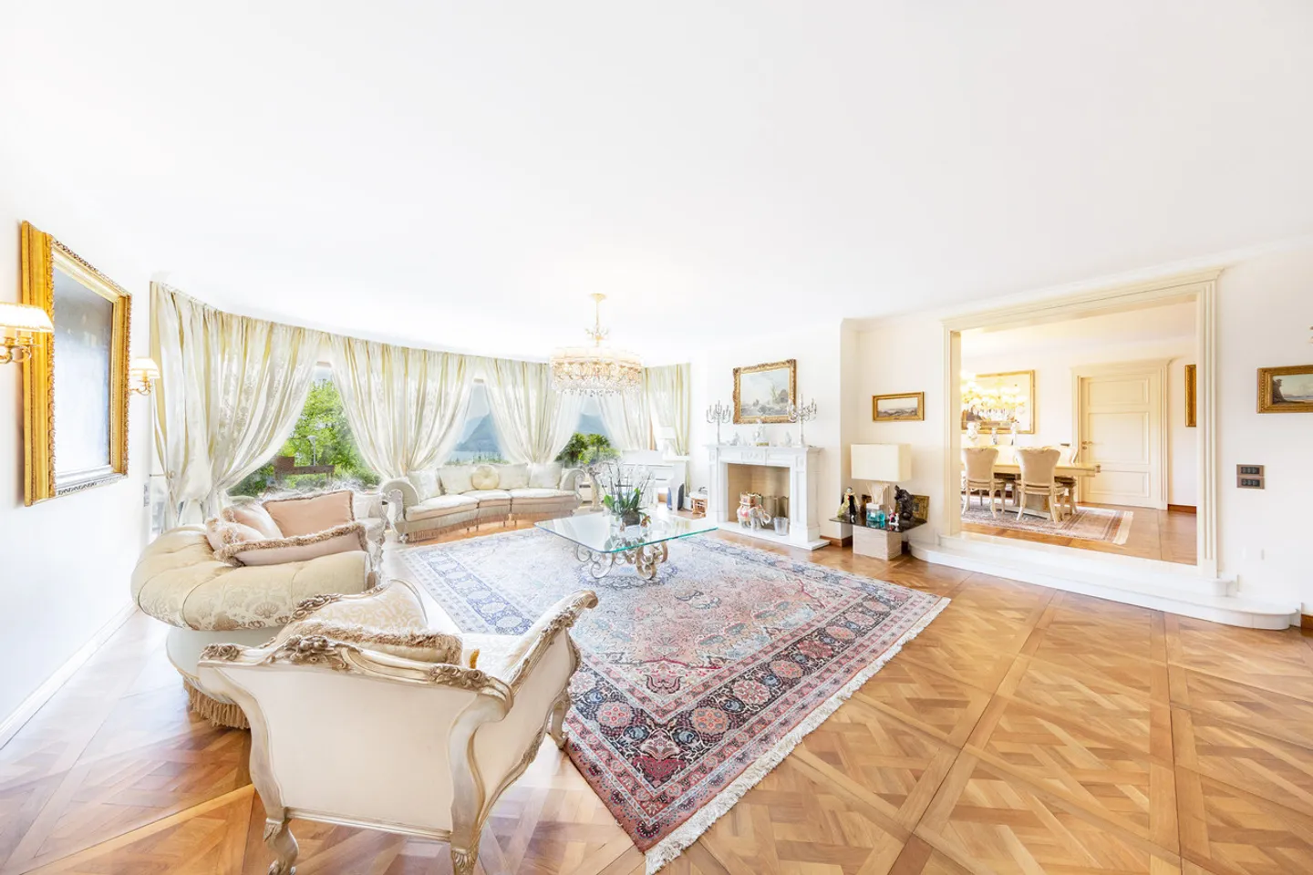 Elegante Villa mit Seeblick - Foto 7 von 12