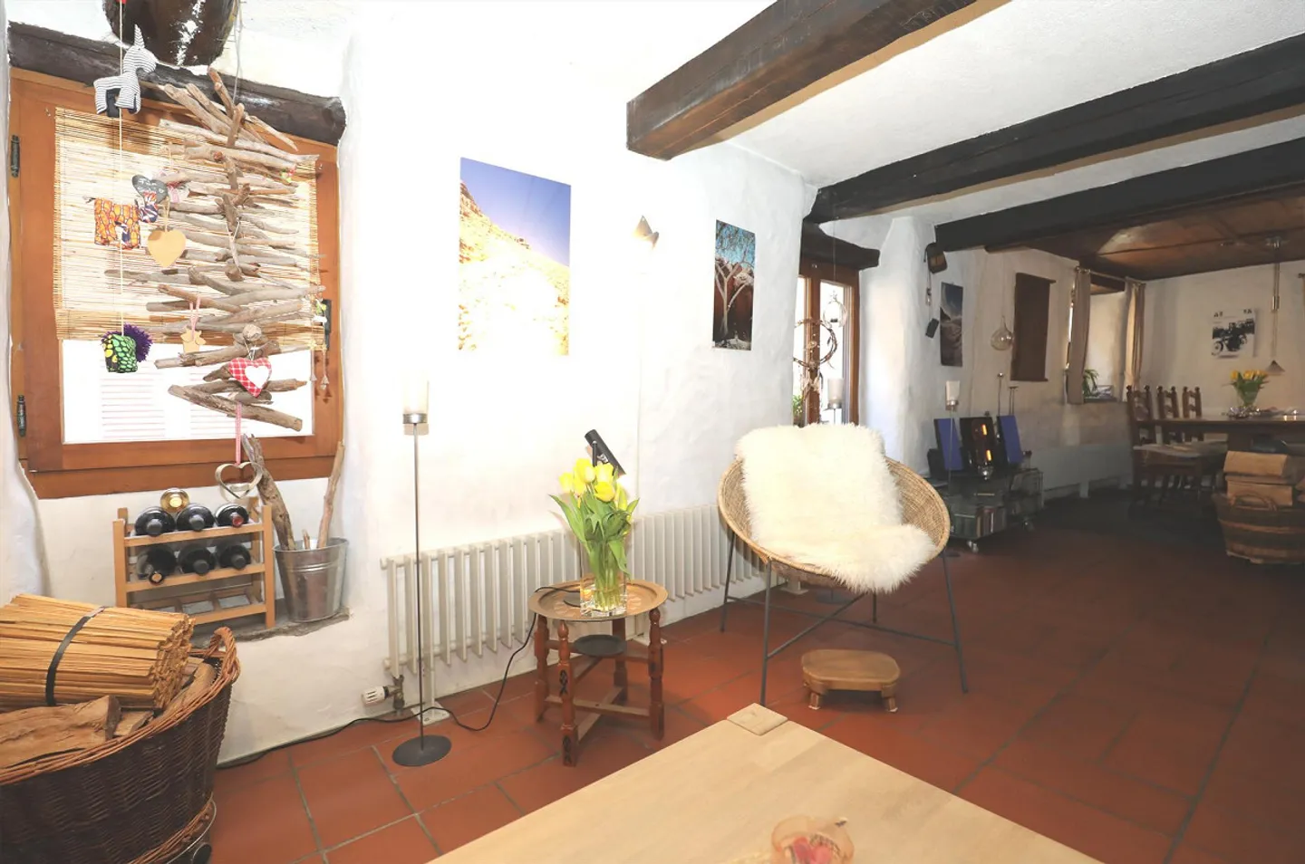 Spacious Rustico with original details and tastefully renovated - Photo 5 of 18