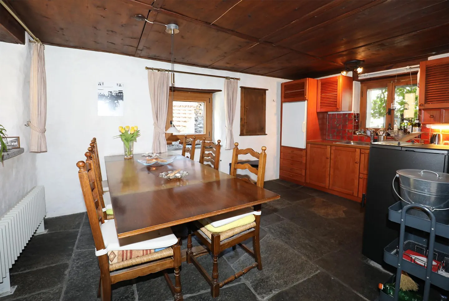 Spacious Rustico with original details and tastefully renovated - Photo 7 of 18